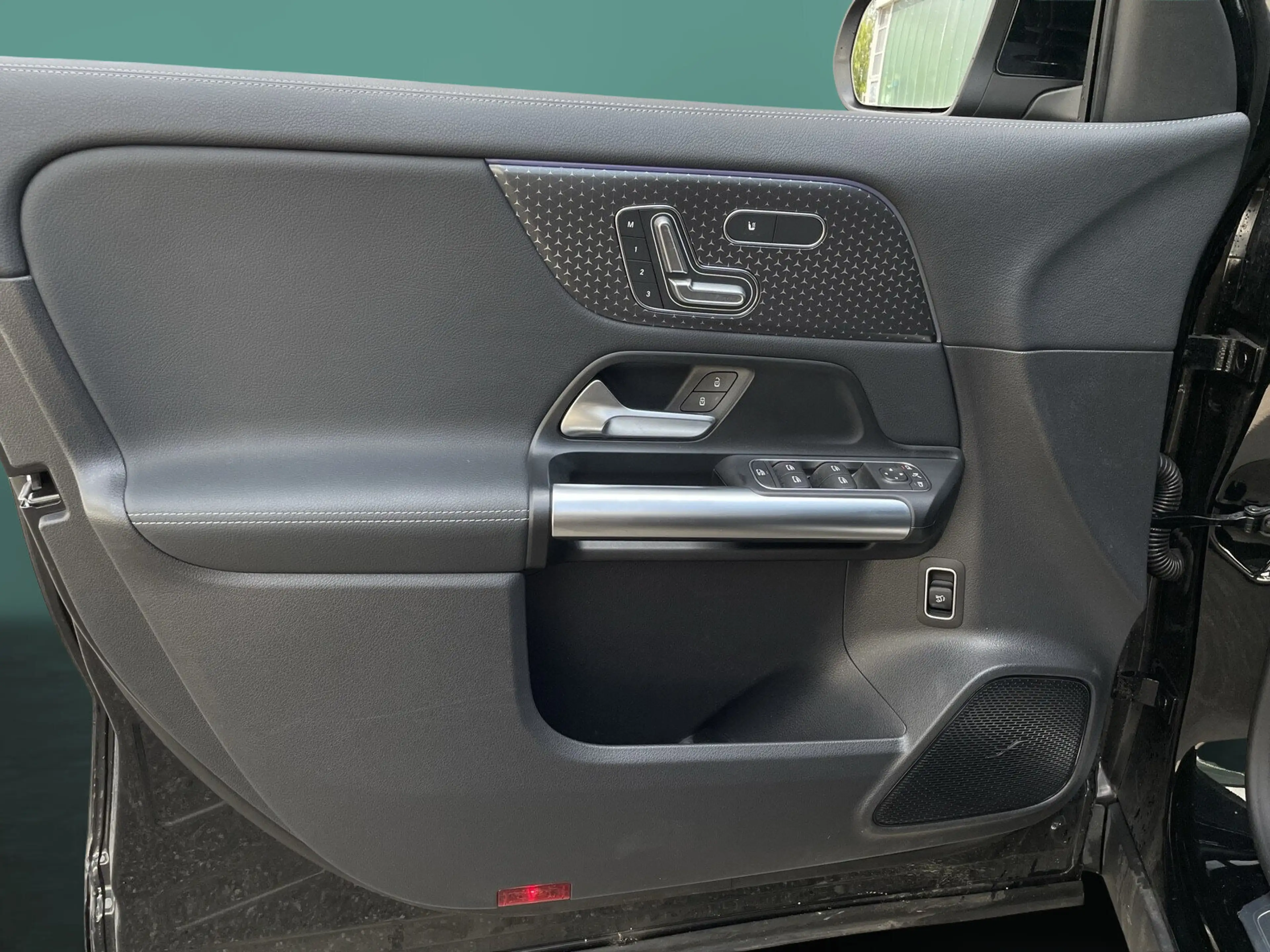 Mercedes-Benz EQA 350 EQA 350 4M PROGRESSIVE*DISTR*360*PANO*KEYL*LHZ* — photo 9