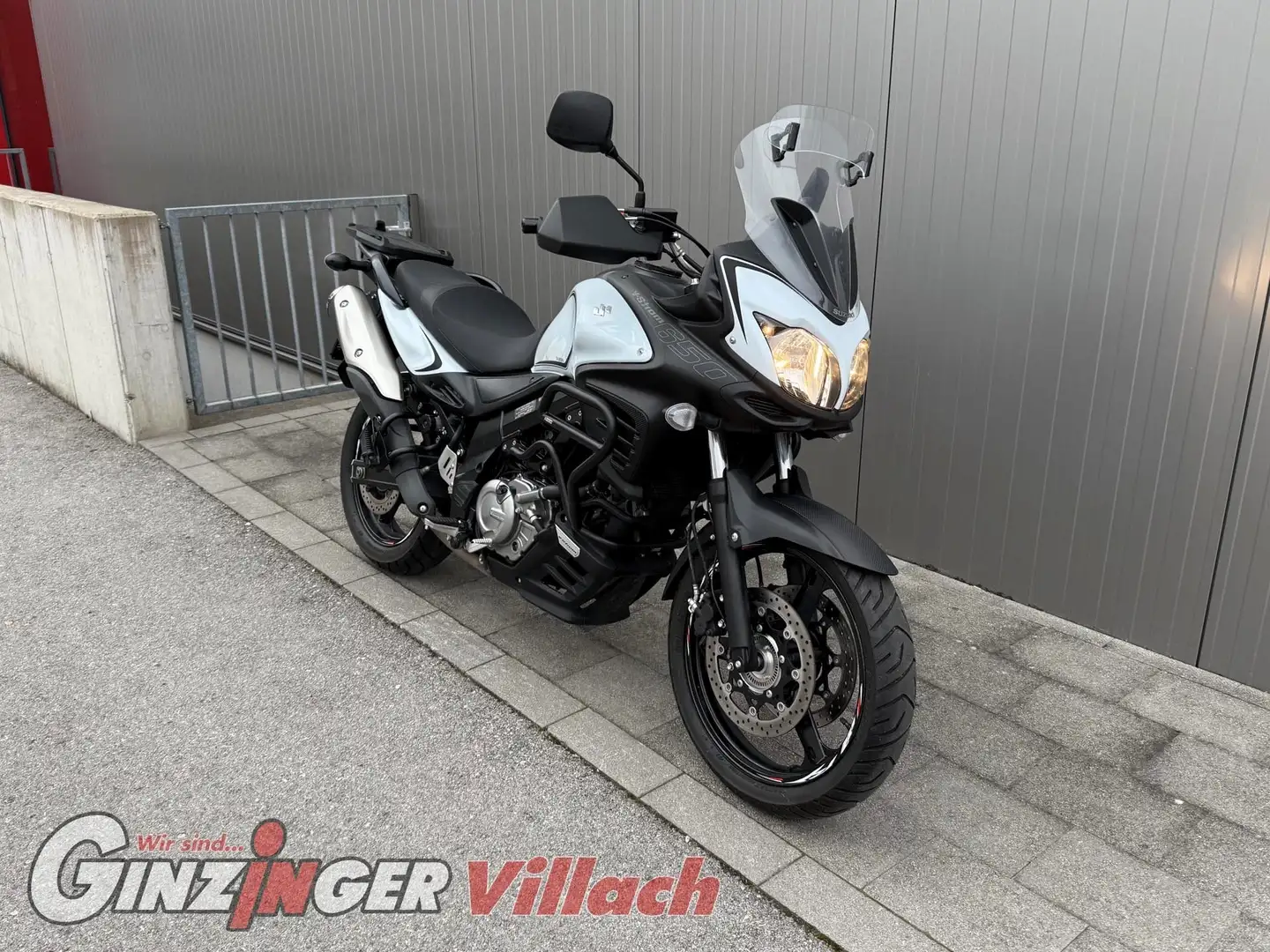 Suzuki V-Strom 650 Weiß - 1