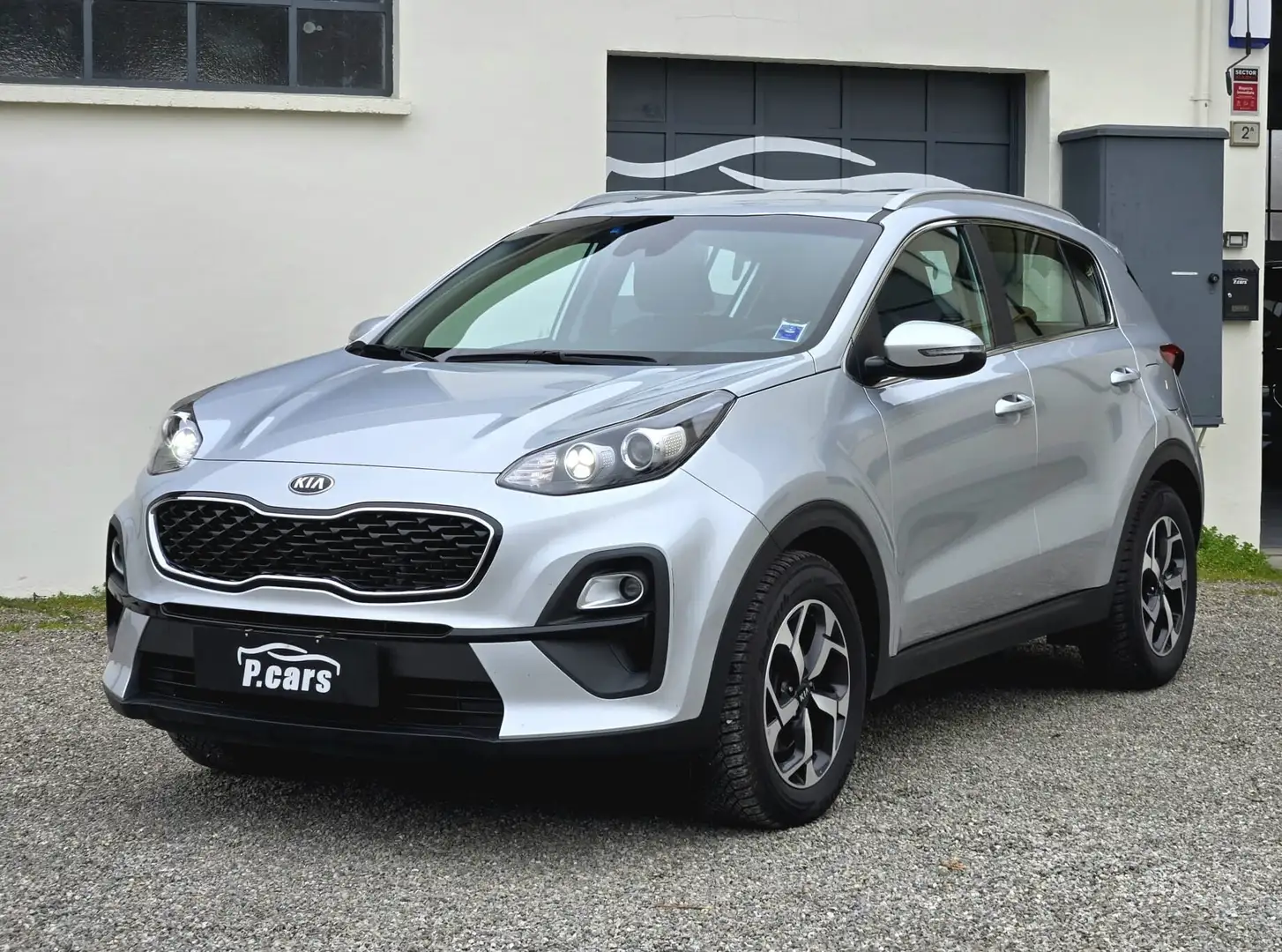 Kia Sportage 1.6 CRDI 136 CV 2WD Mild Hybrid Business Class Plateado - 1