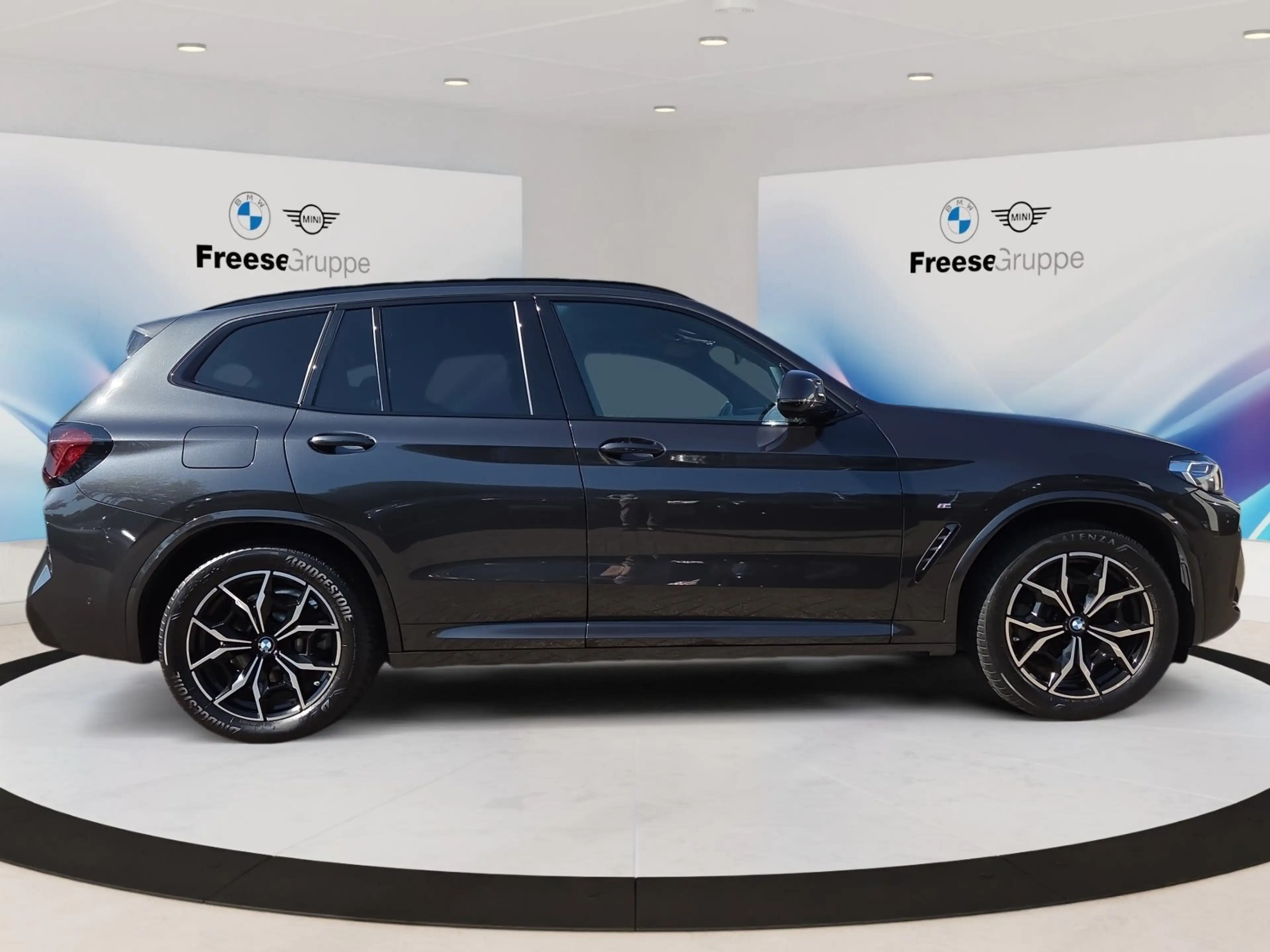 BMW X3 xDrive20d AHK Laser HEAD-UP PANO RFK HIFI LED — photo 7
