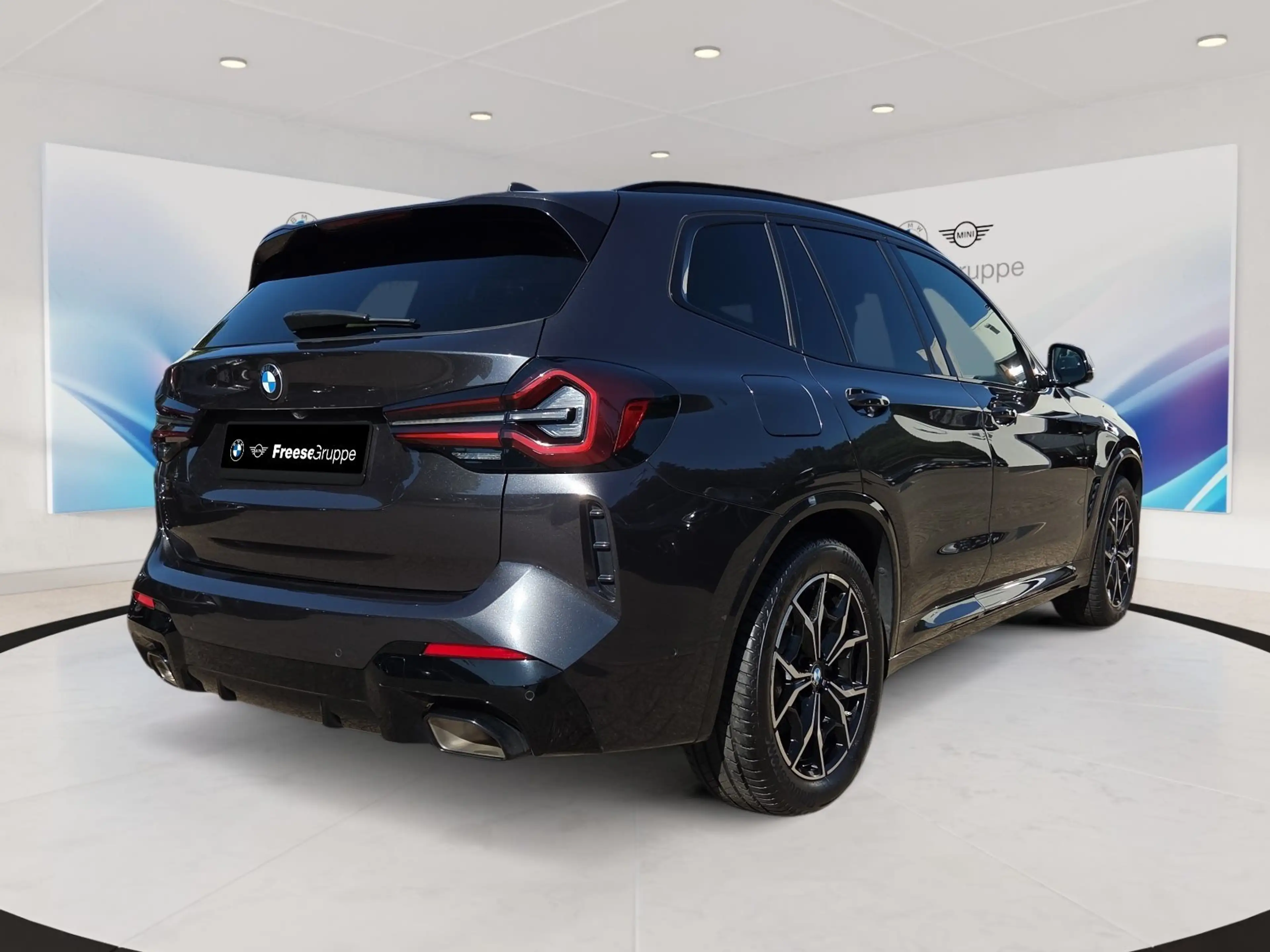 BMW X3 xDrive20d AHK Laser HEAD-UP PANO RFK HIFI LED — photo 6