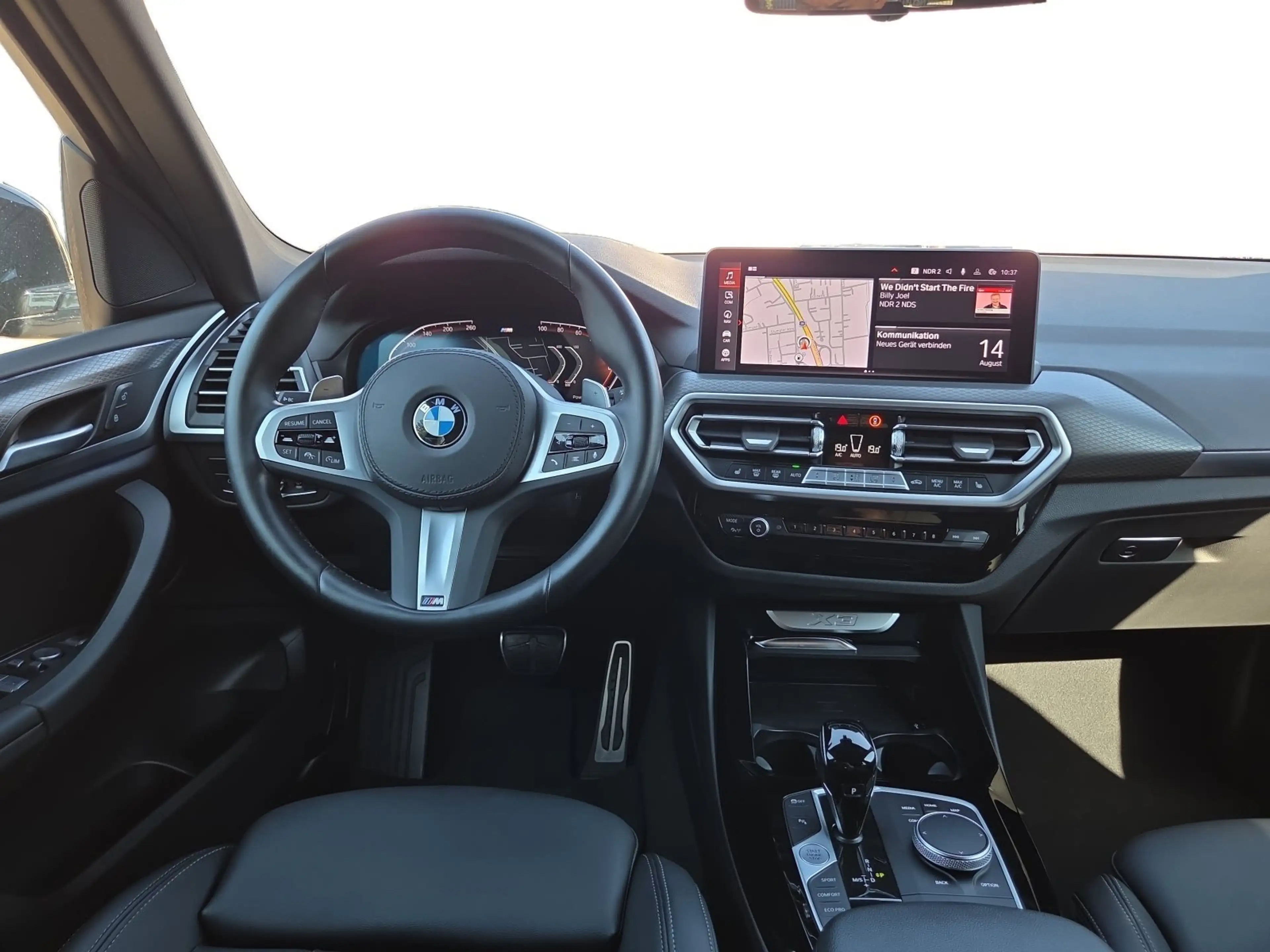 BMW X3 xDrive20d AHK Laser HEAD-UP PANO RFK HIFI LED — photo 10