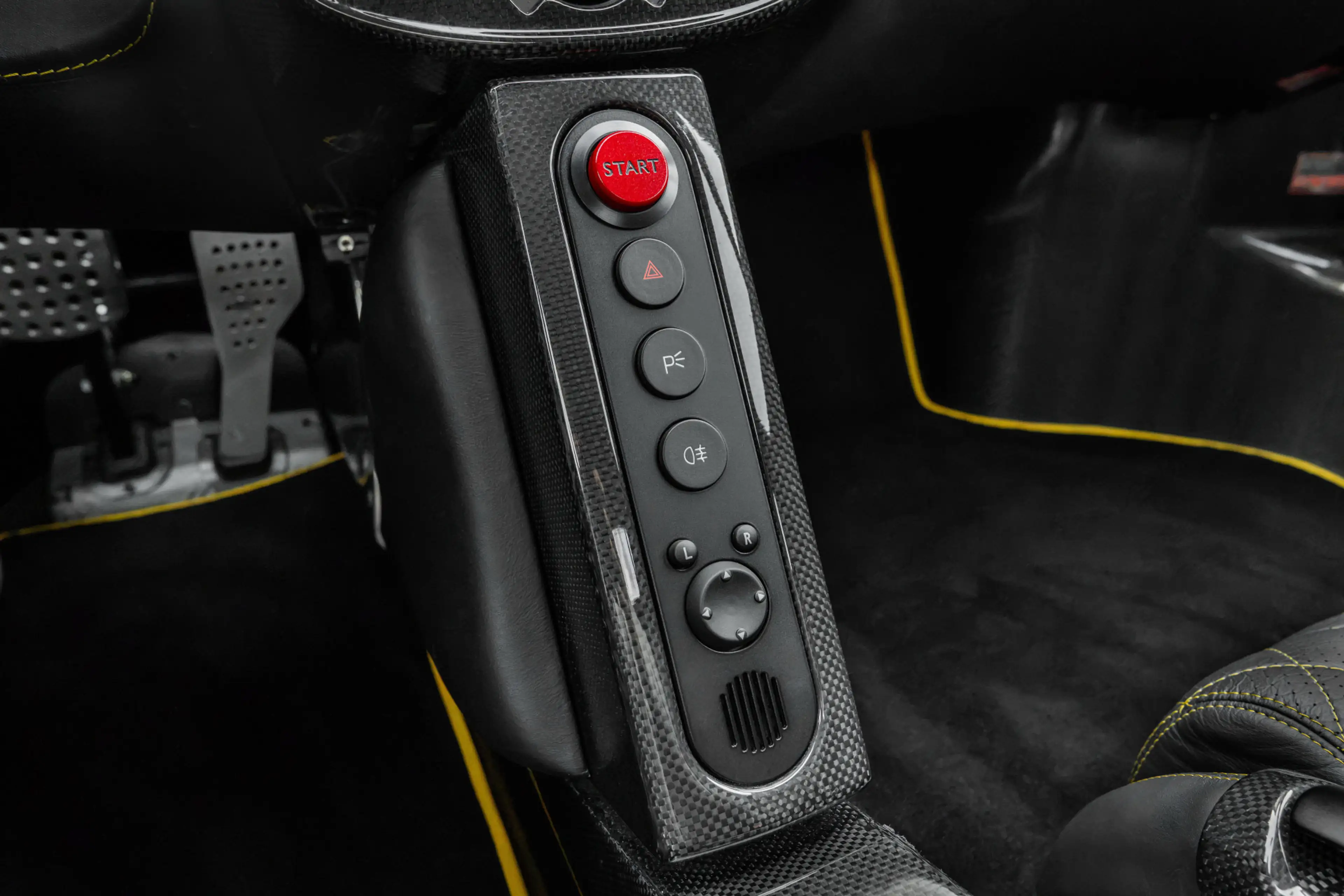 Ferrari Enzo Ferrari - Giallo Modena - 1 of only 18 — photo 15