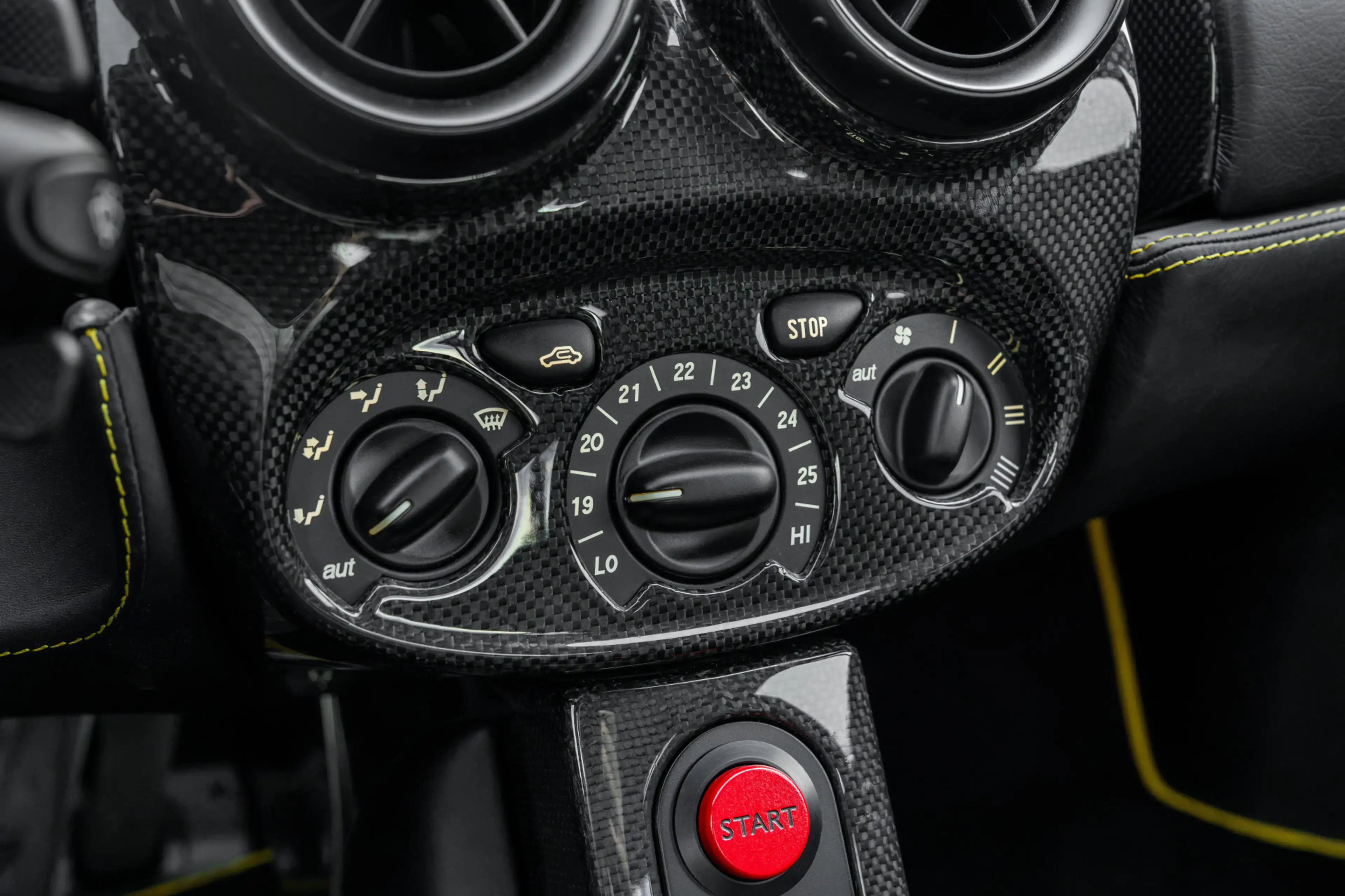 Ferrari Enzo Ferrari - Giallo Modena - 1 of only 18 — photo 14