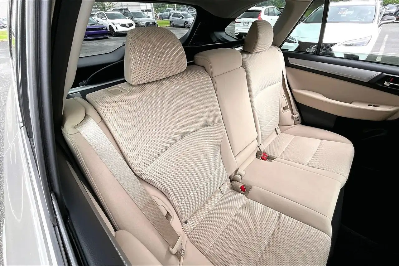 Subaru OUTBACK fotografie Subaru OUTBACK