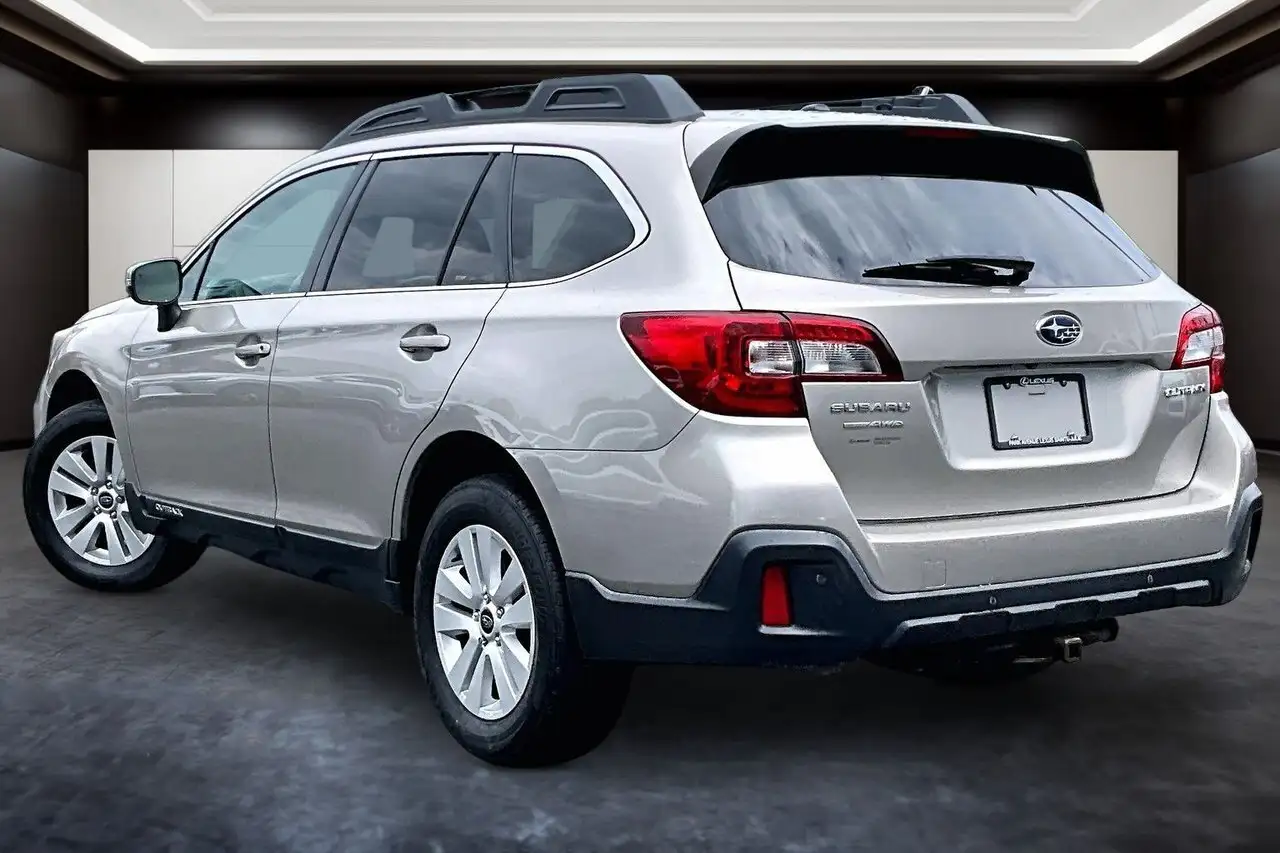 Subaru OUTBACK fotografie Subaru OUTBACK