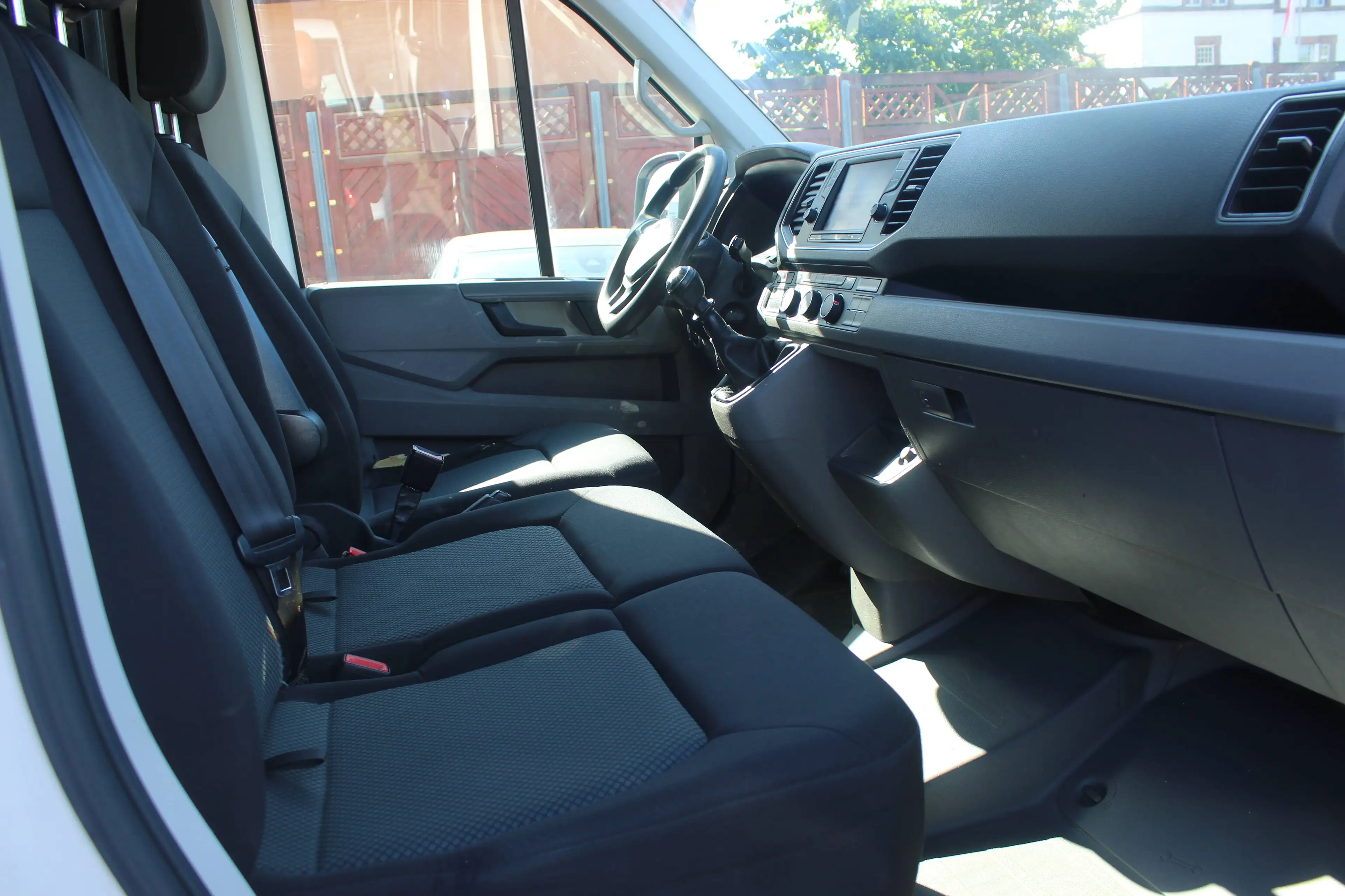 Volkswagen Crafter 30 mittellang FWD Trendline — photo 11