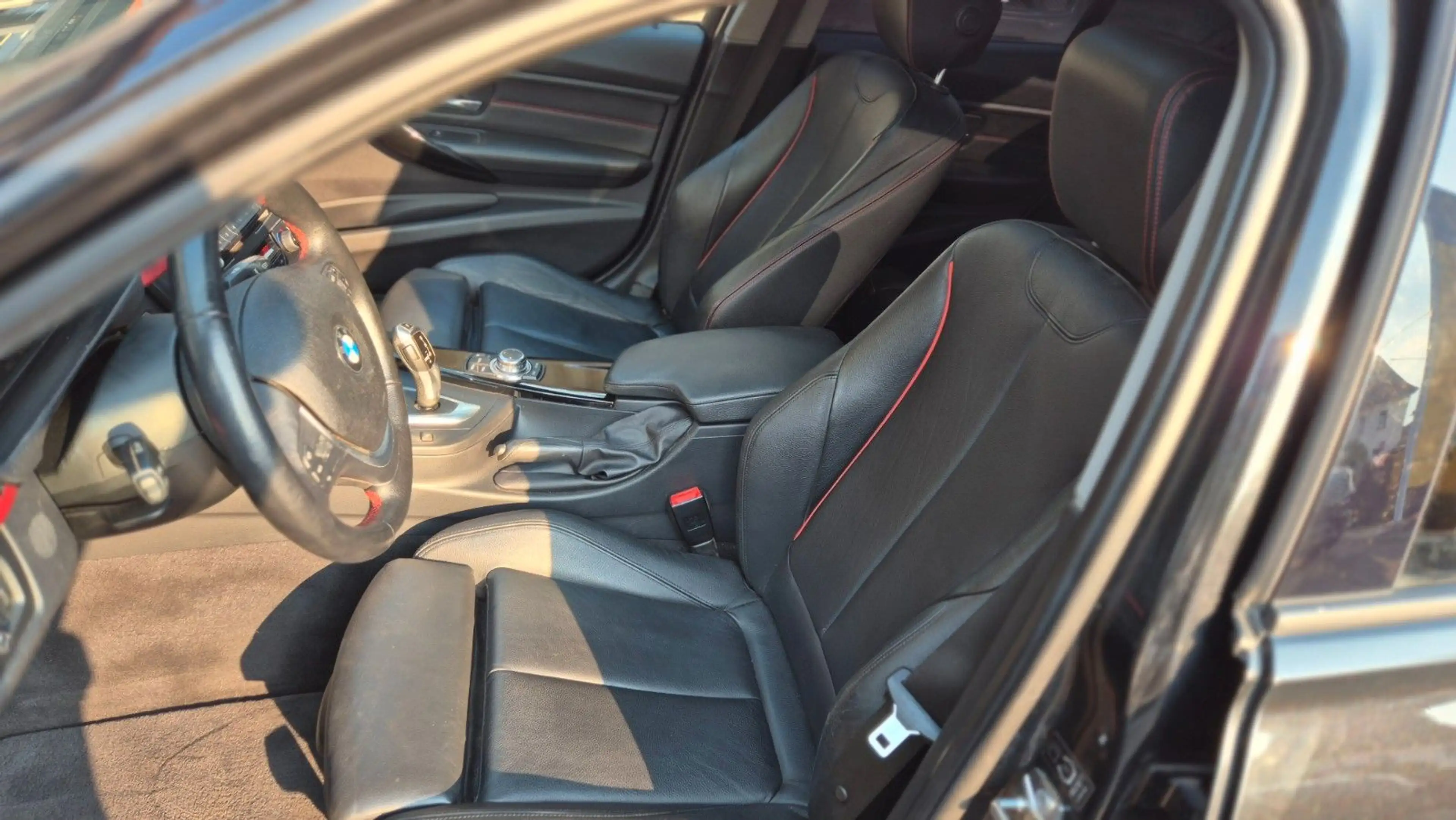 BMW 328 i 3er /SPORT-19"Zoll-Head Up-Navi 1.Hand — photo 5