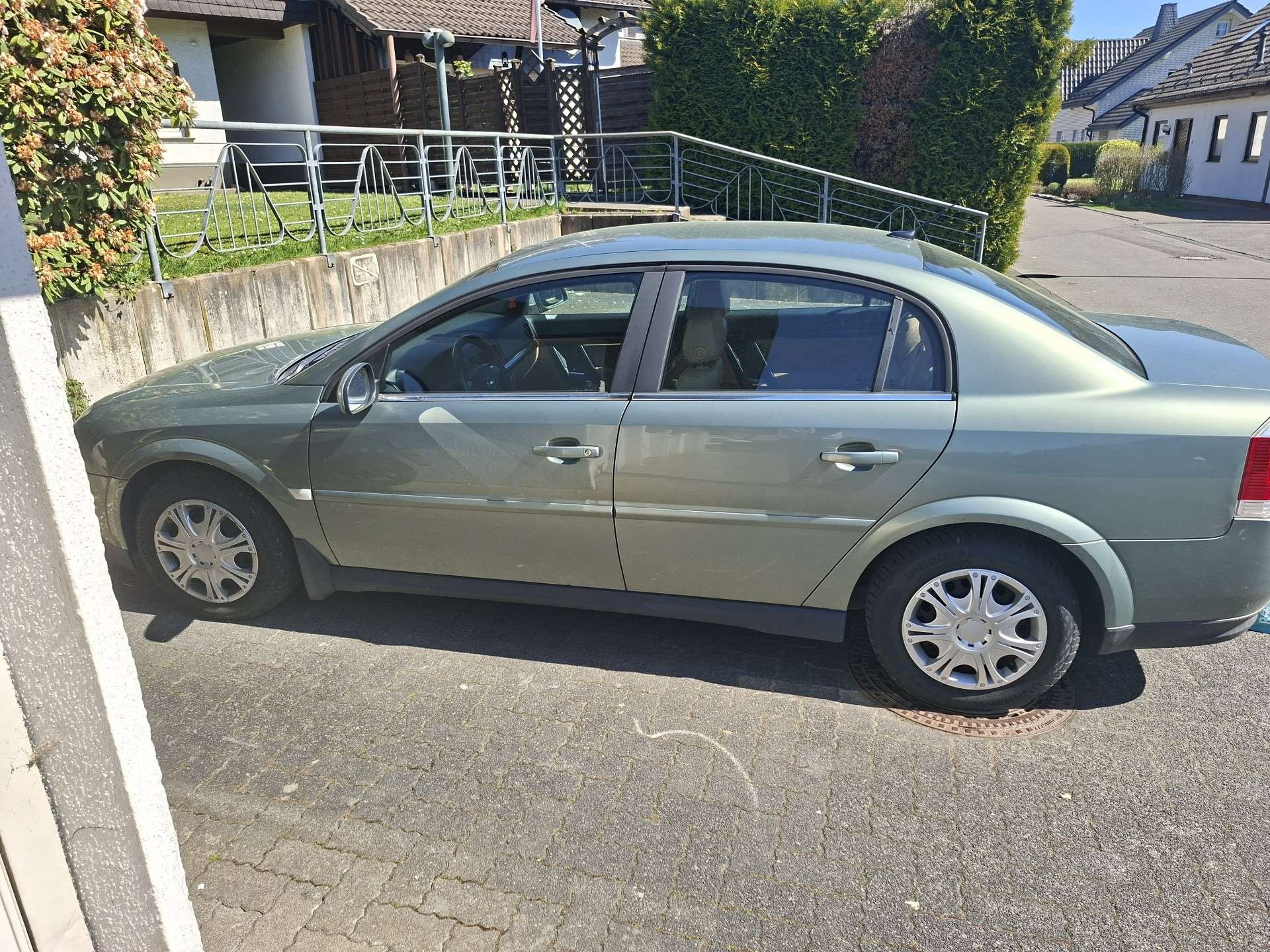 Second hand Opel Vectra 2.2