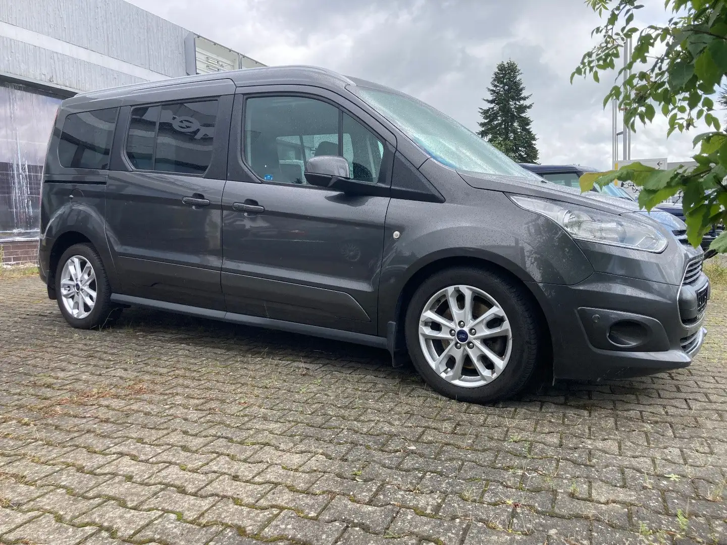 Ford Tourneo Connect Titanium L2, AHK, Panoramadach Gris - 1