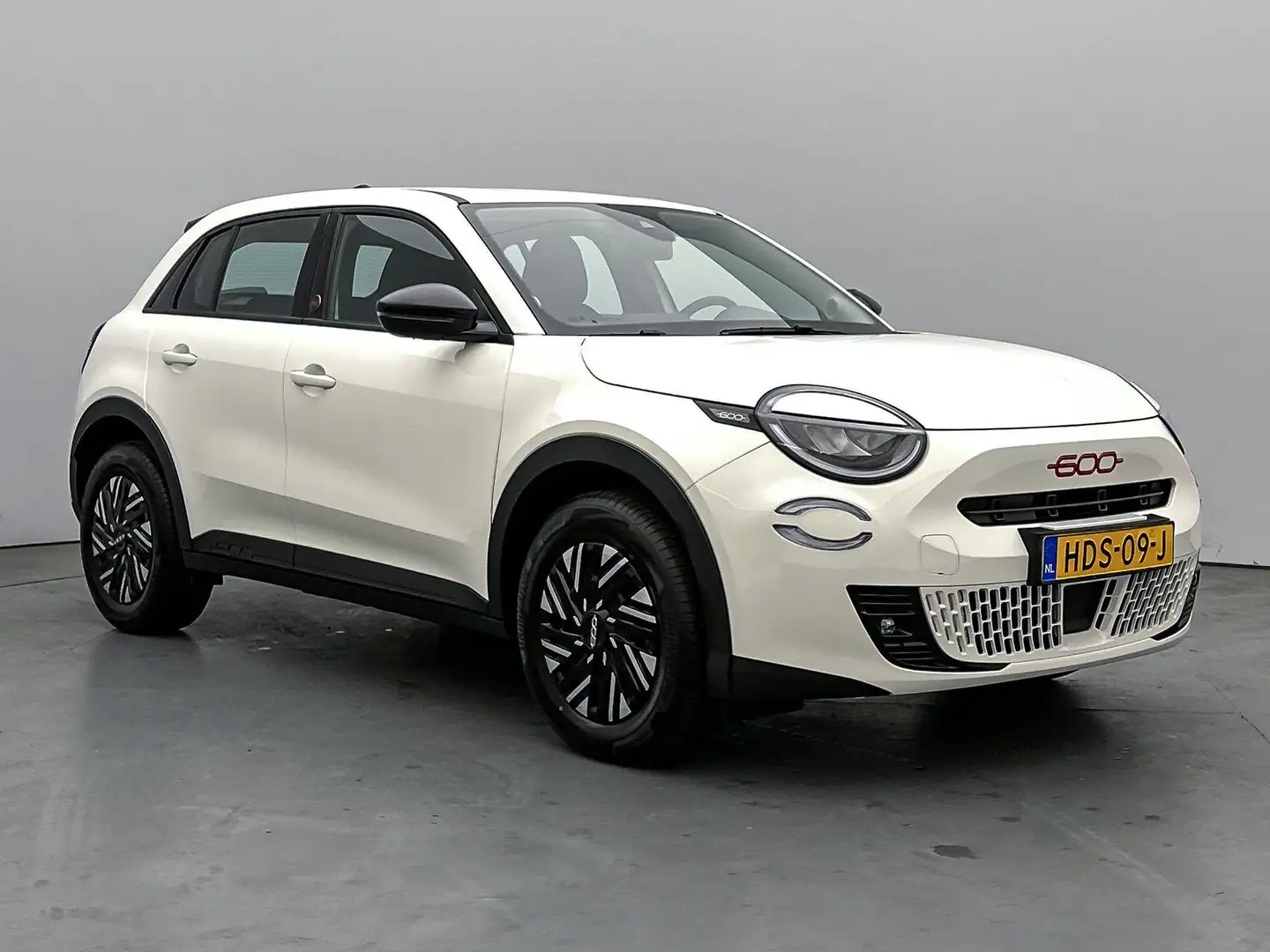 Fiat 600e EV RED 54 kWh 156 pk | Navigatie via Apple Carplay White - 2