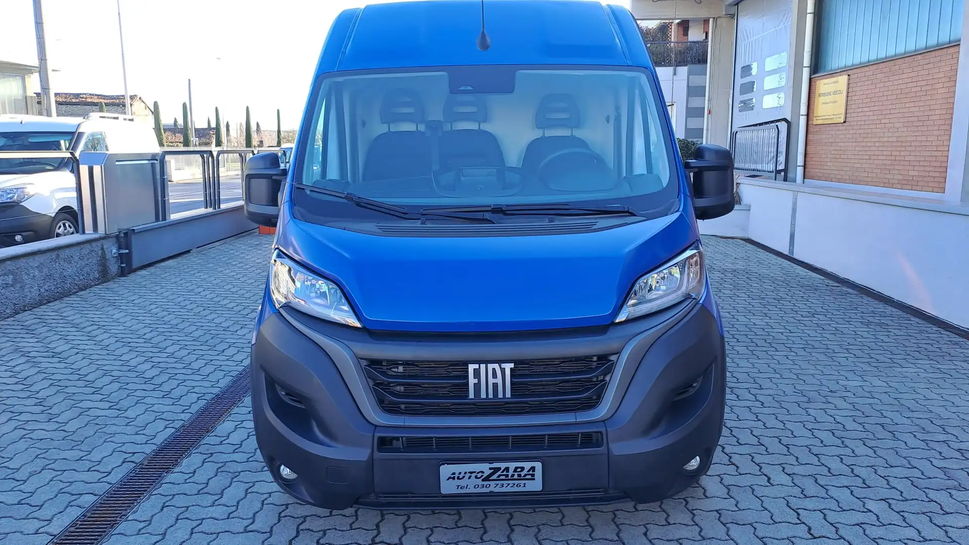Fiat Ducato 2.2cc MTJ 140 CV PASSO MEDIO Blau - 1