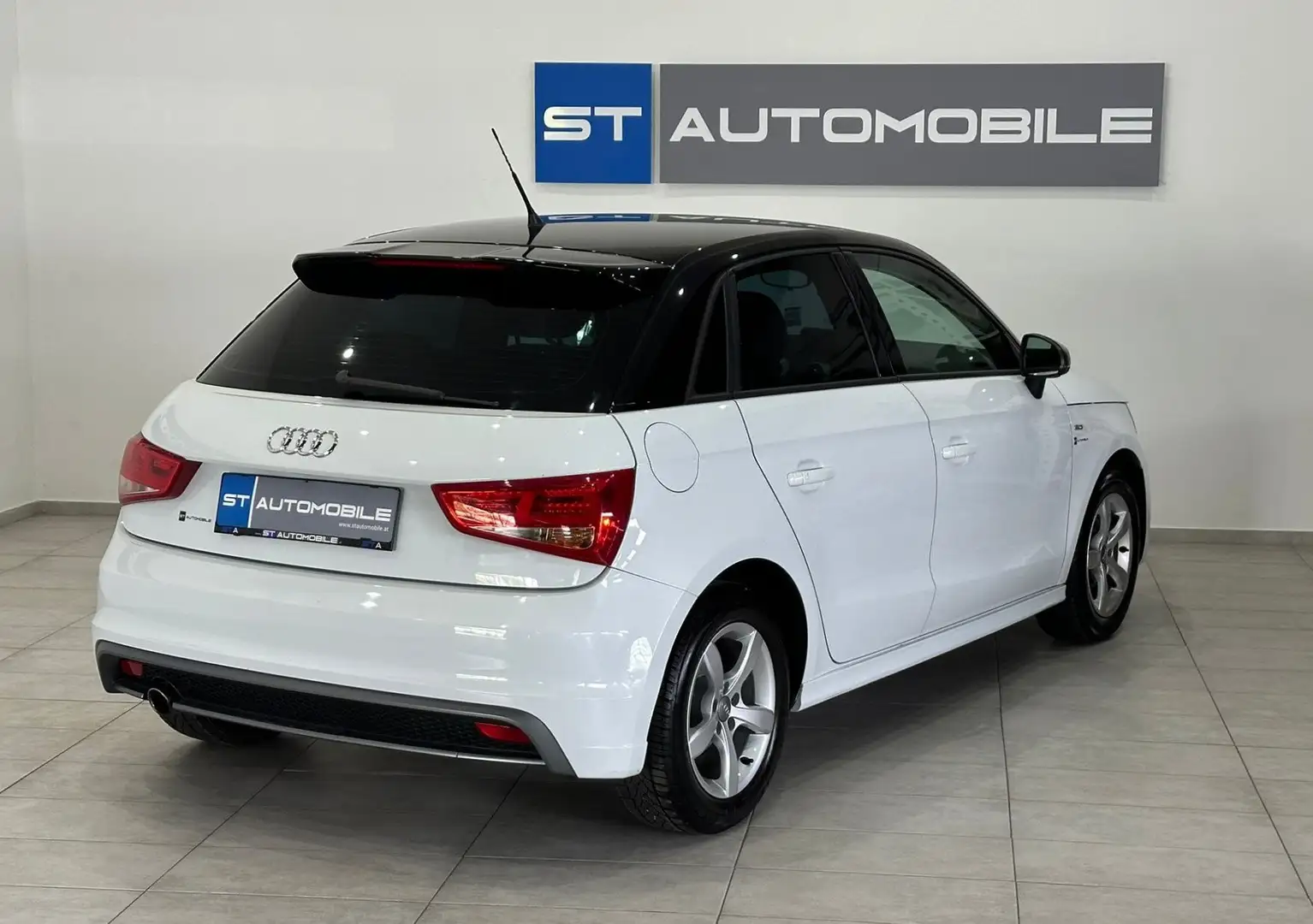 Audi A1 SB 1,6 TDI admired // S-LINE // XENON // Weiß - 2