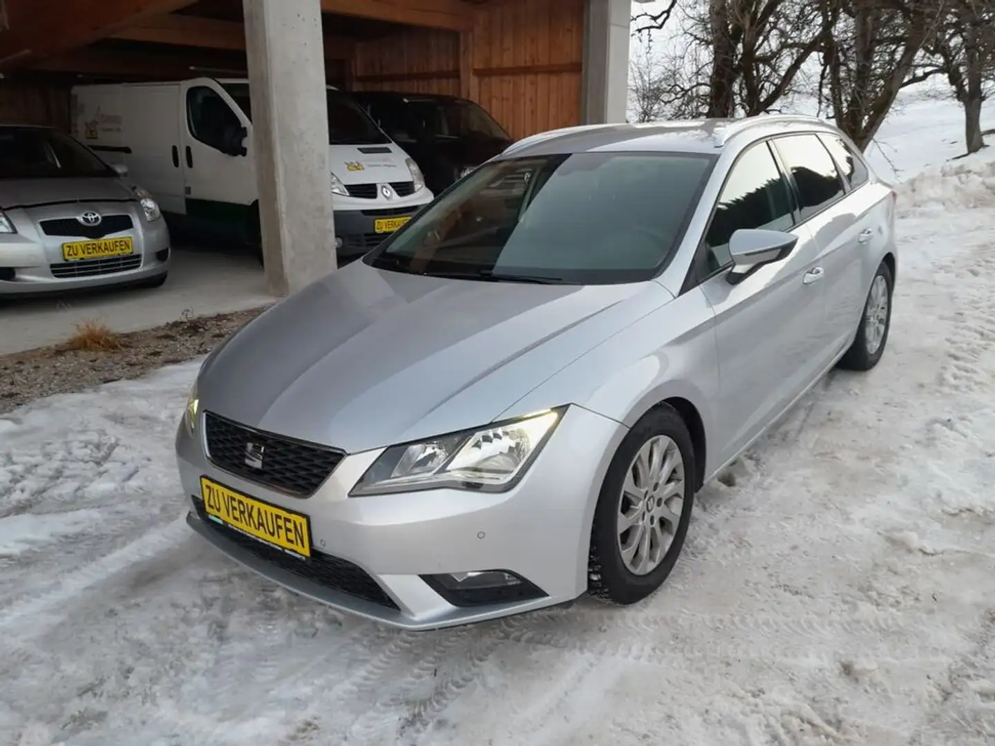 SEAT Leon Style DSG Finanzierung möglich Silber - 1