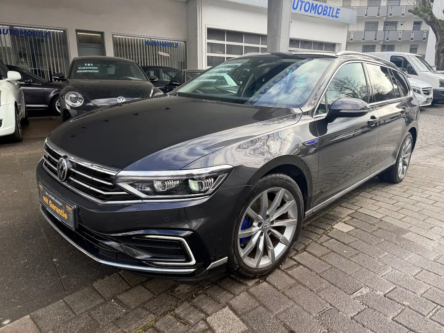 Volkswagen Passat Variant GTE,Navi,Kessy,AHK,Standheizung Grau - 1