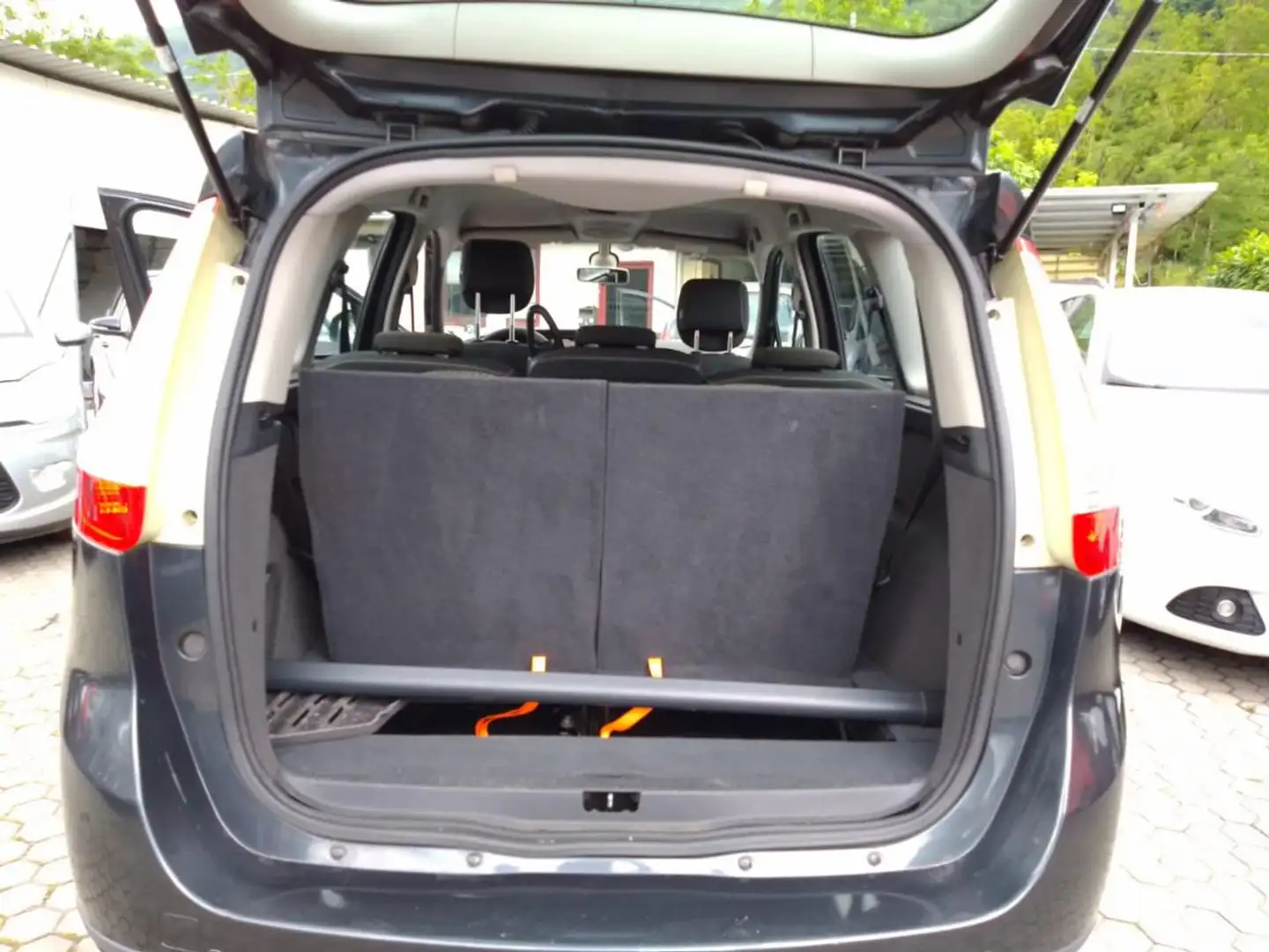 Renault Scenic 1.5 dCi 110CV 7 POSTI Grigio - 2