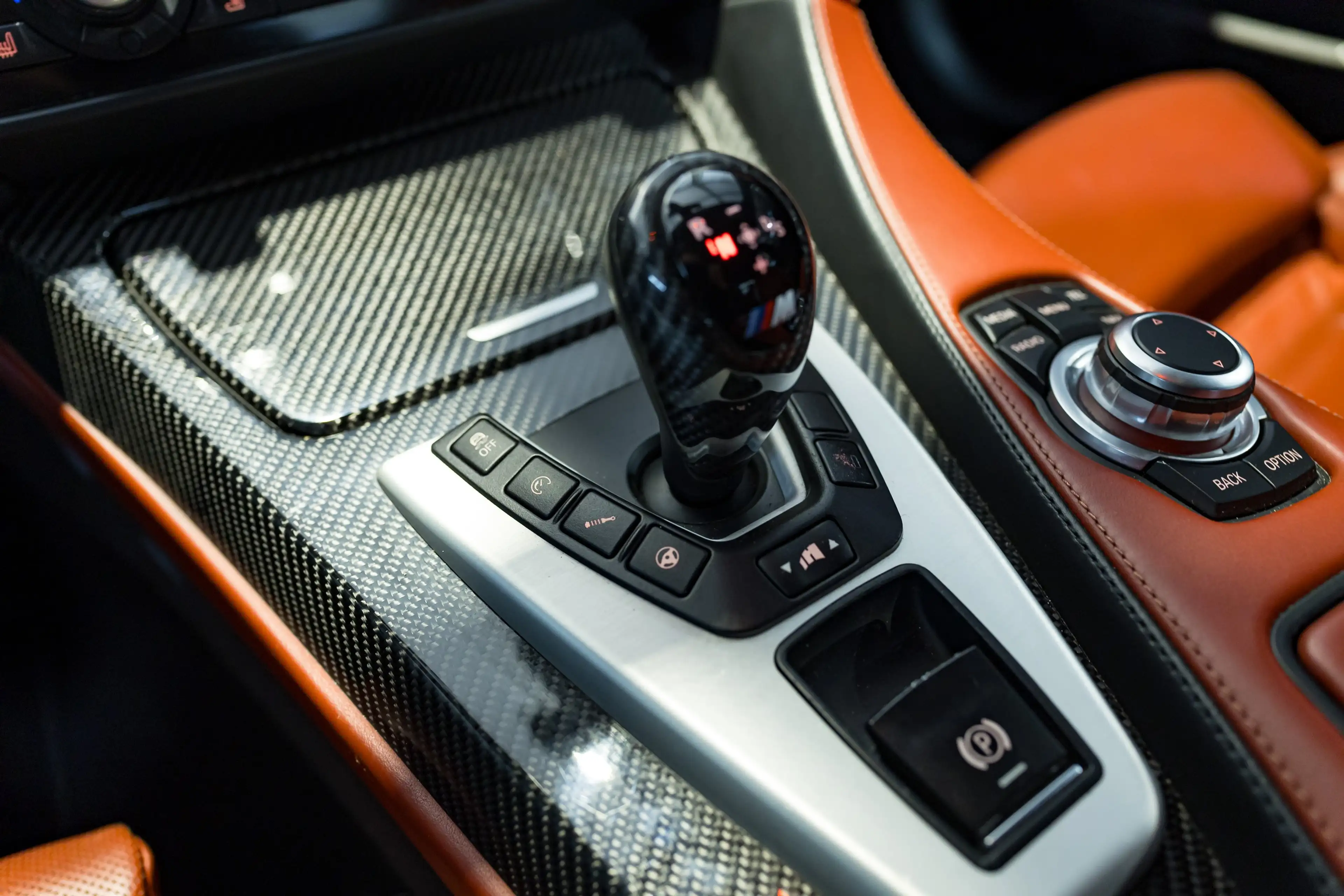 BMW M6 GRANCOUPE - B&O I CARBON I EDC I NAVPRO I ALCANTRA — photo 14