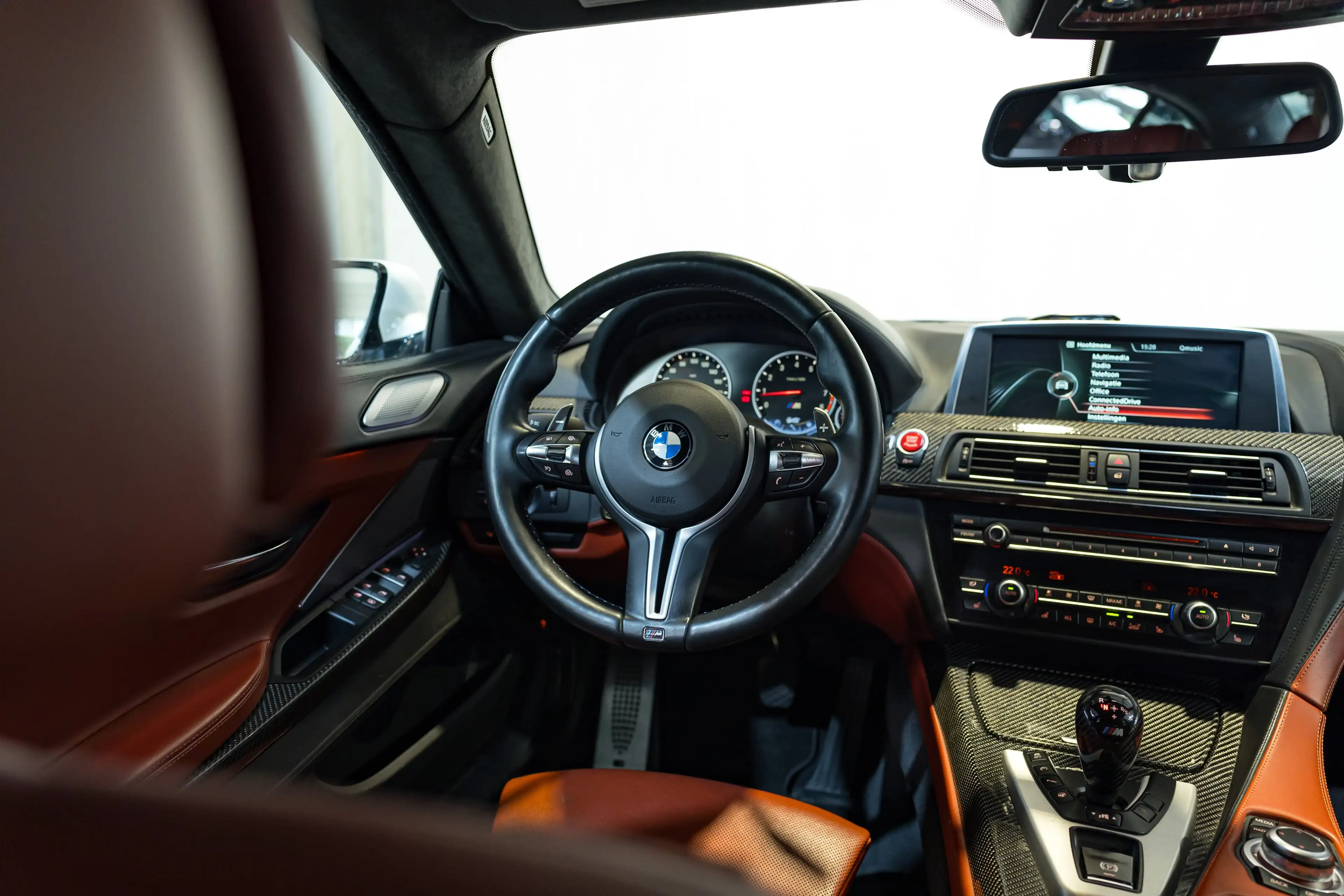 BMW M6 GRANCOUPE - B&O I CARBON I EDC I NAVPRO I ALCANTRA — photo 7