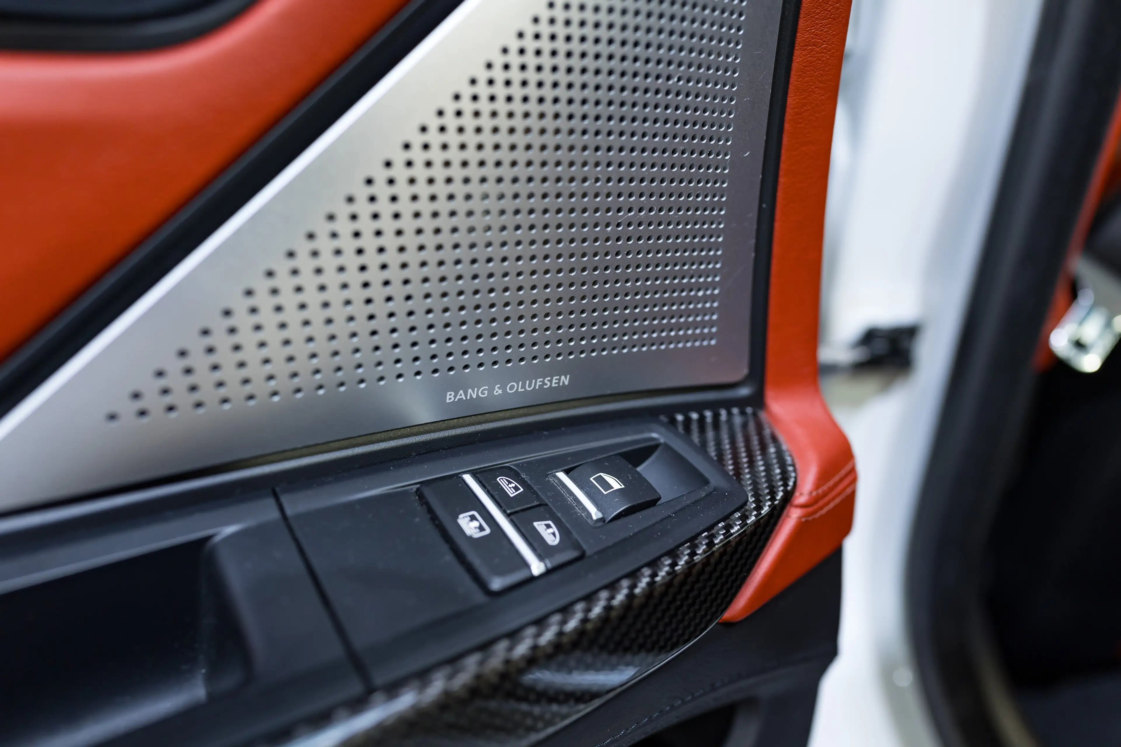 BMW M6 GRANCOUPE - B&O I CARBON I EDC I NAVPRO I ALCANTRA — photo 15