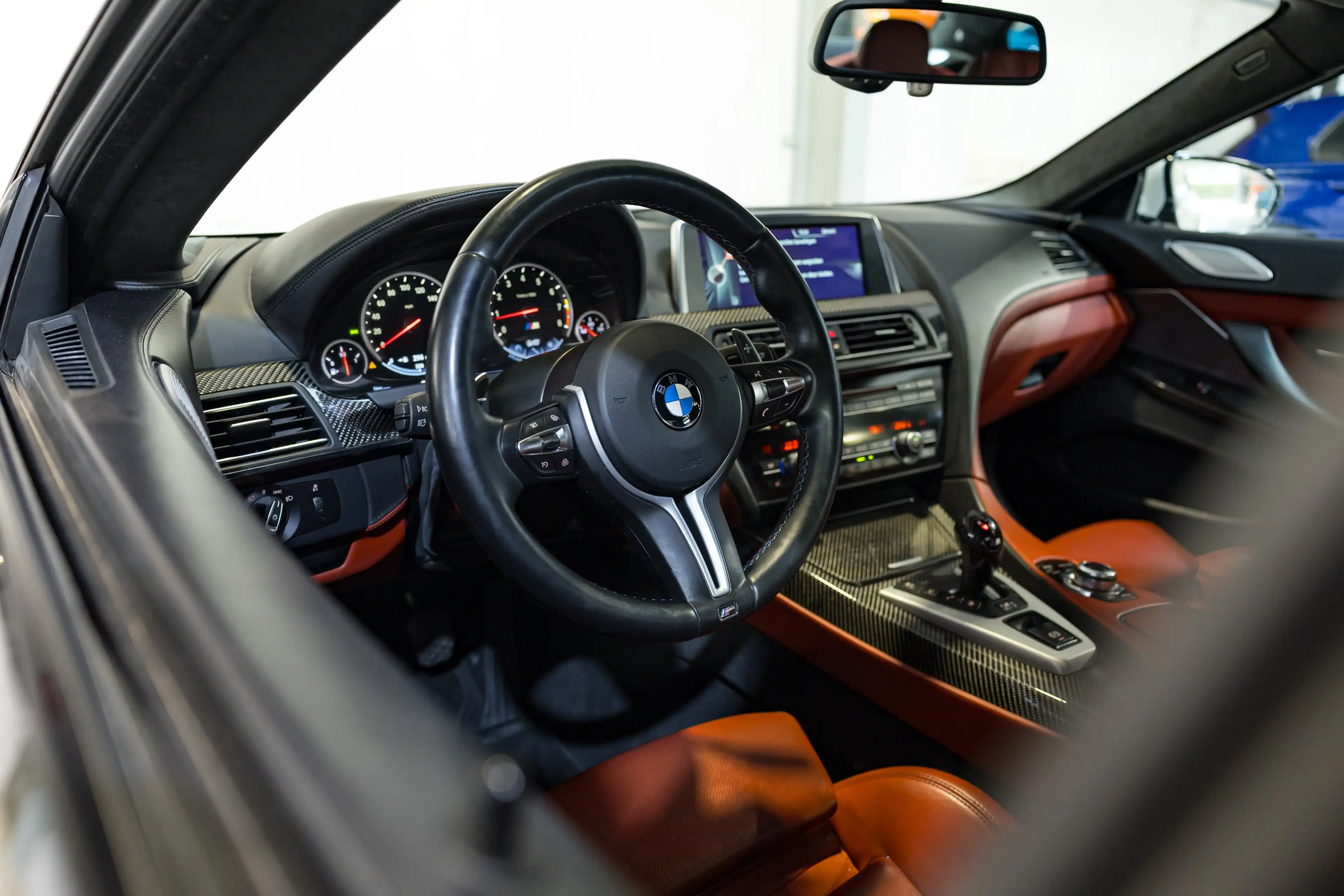 BMW M6 GRANCOUPE - B&O I CARBON I EDC I NAVPRO I ALCANTRA — photo 6