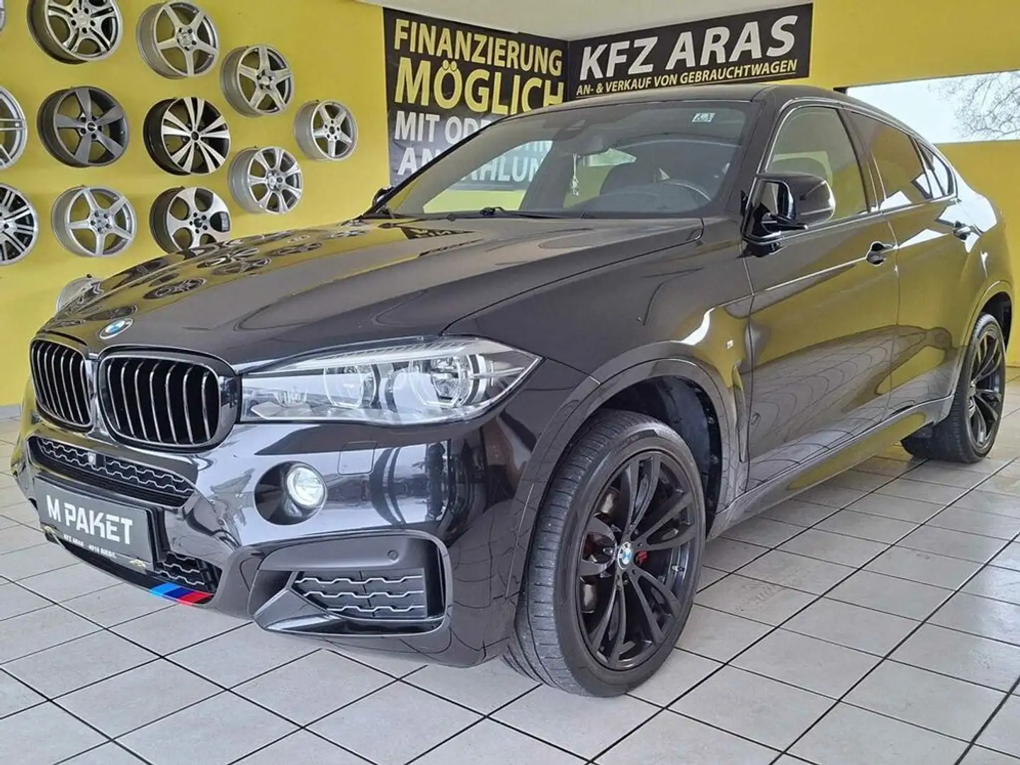 BMW X6 xDrive30d, M PAKET, TOP ZUSTAND, PDC, RFK, NAVI Schwarz - 1