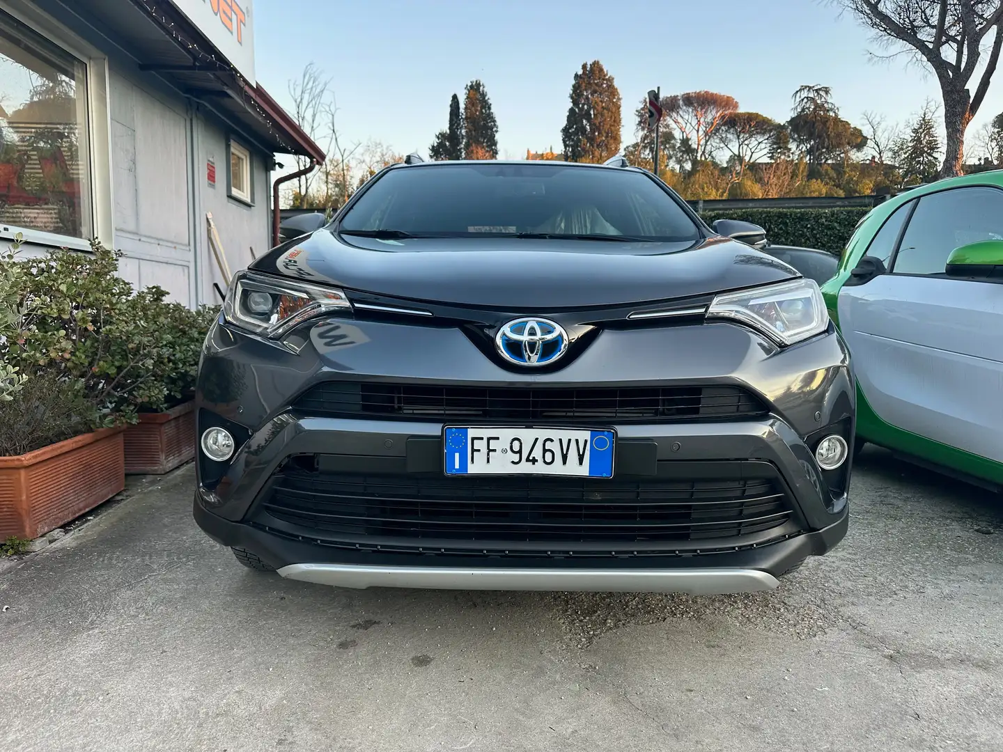 Toyota RAV 4 Rav4 2.5 vvt-i h Lounge 2wd e-cvt Grijs - 2