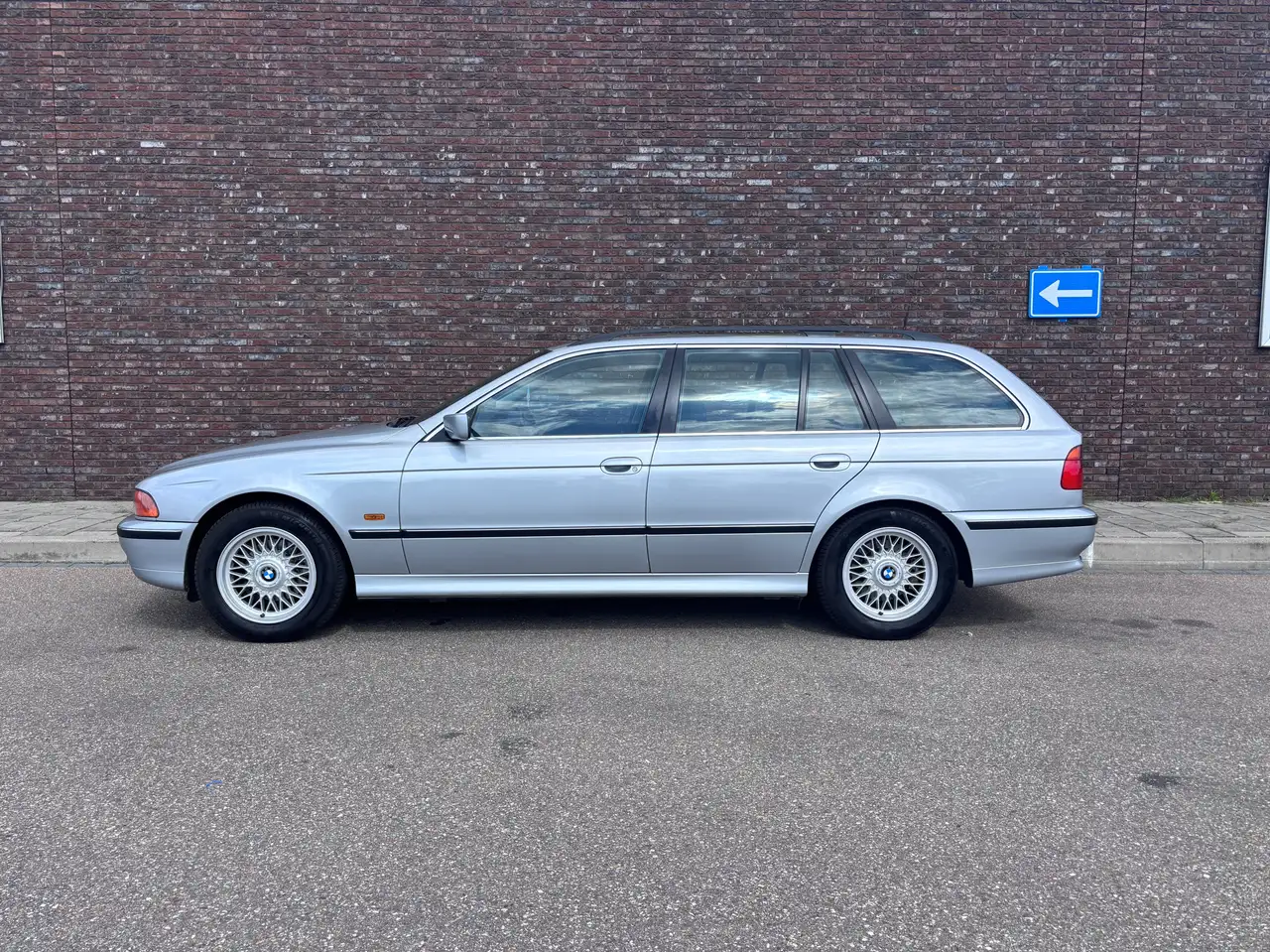 BMW 520 Touring 520i, foto 3