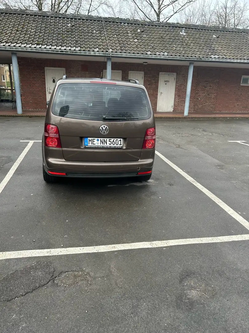 Volkswagen Touran 1.9 TDI DPF DSG Conceptline - 2