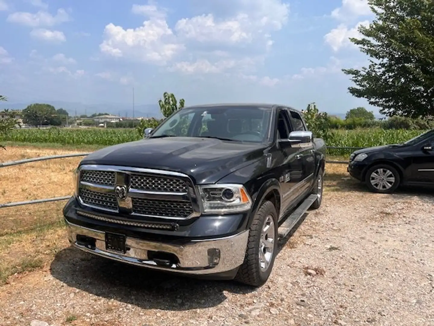 Dodge RAM Ram 1500 5.7 V8 Crew Cab MB LaRamie 395cv at8 Negru - 2