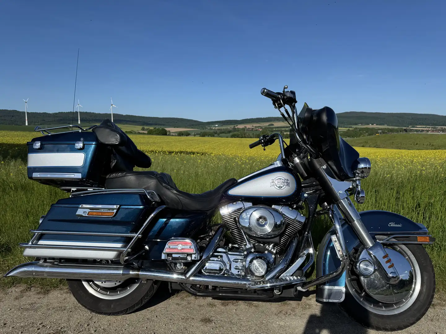Harley-Davidson Electra Glide FLHTC Azul - 2