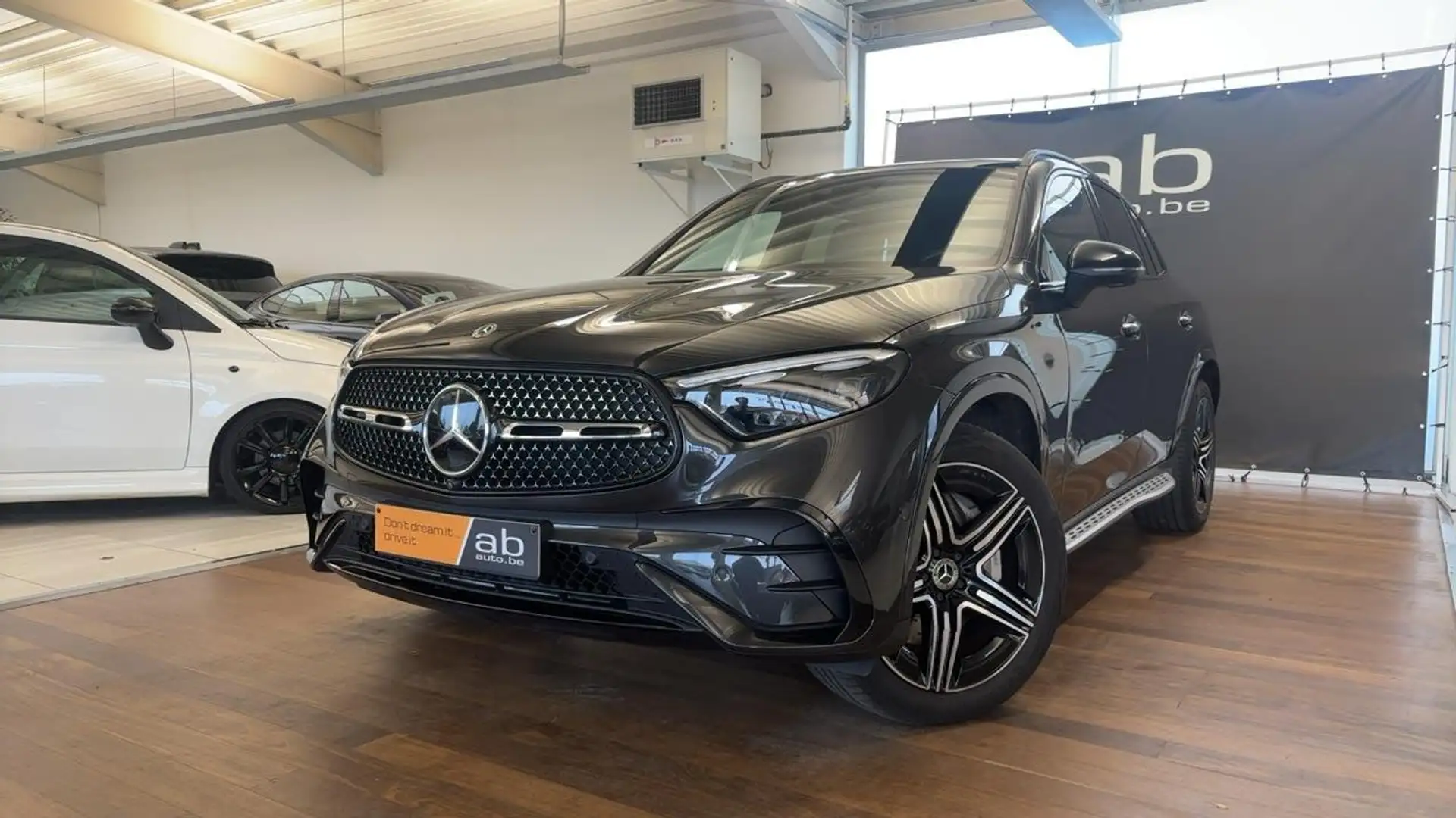 Mercedes-Benz GLC 300 4M, AMG-LINE, PANO, AIRMATIC, ZETELVENT,DIGITALLED Gris - 1