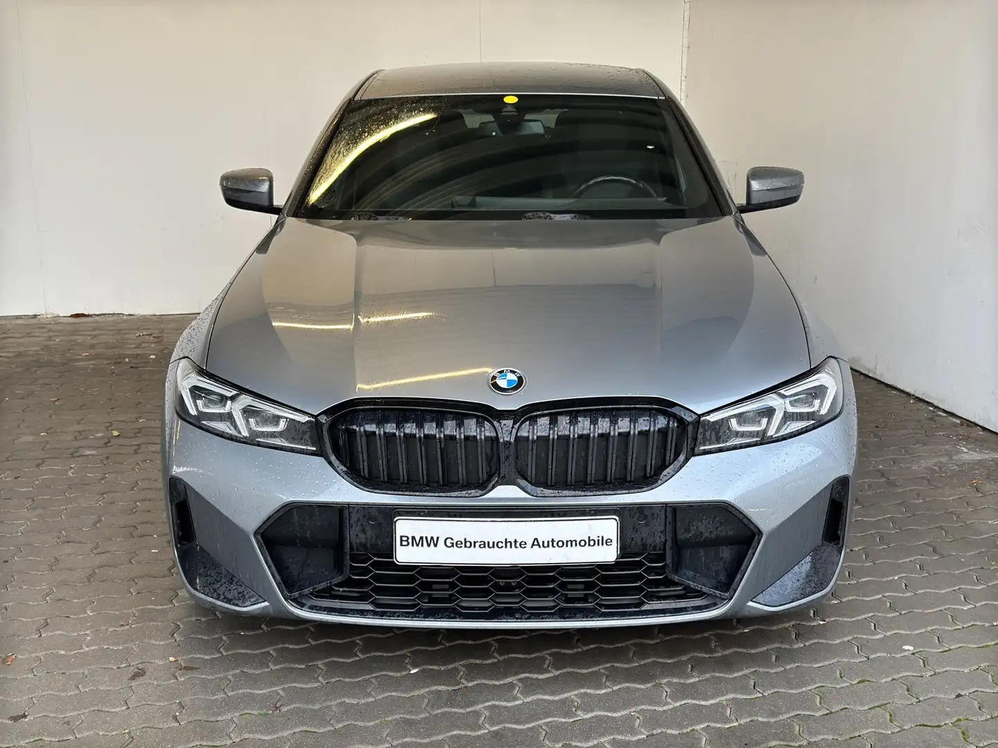 BMW 318 iA Lim. M Sport Navi.DriveAss.HiFi.Tempo.SHZ Grau - 1