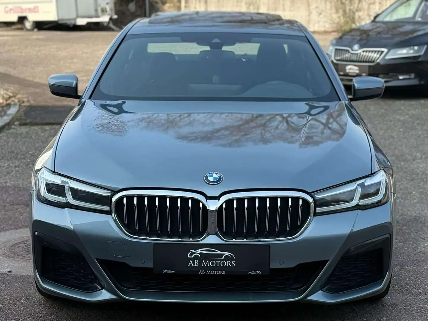 BMW 520 d M Sport ERST BESITZ! Grau - 2