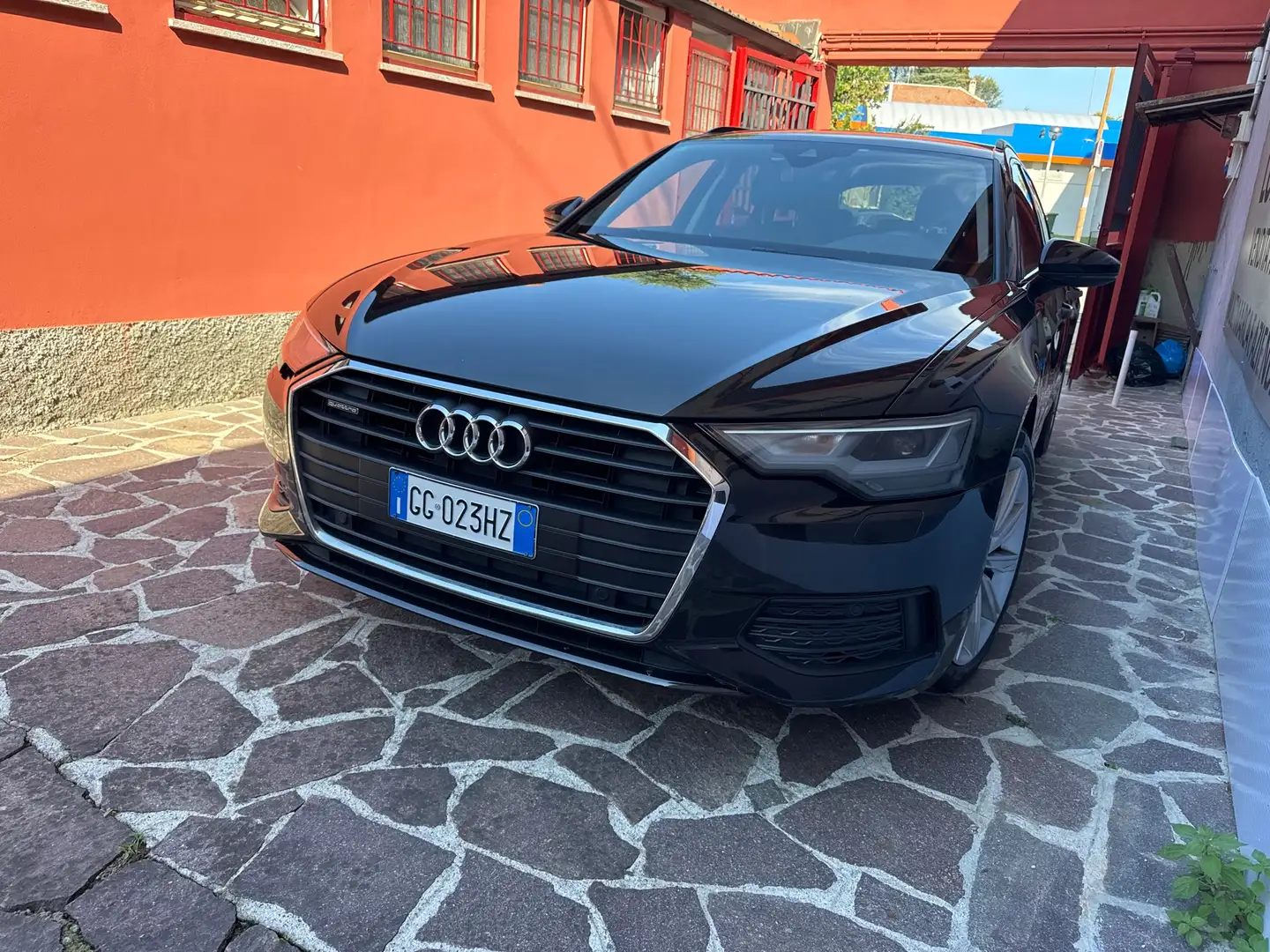 Audi A6 Avant 40 2.0 tdi mhev Business quattro s-tronic my Noir - 1