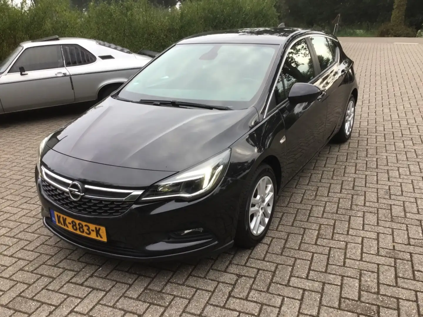 Opel Astra 1.4 EDITION Fekete - 1