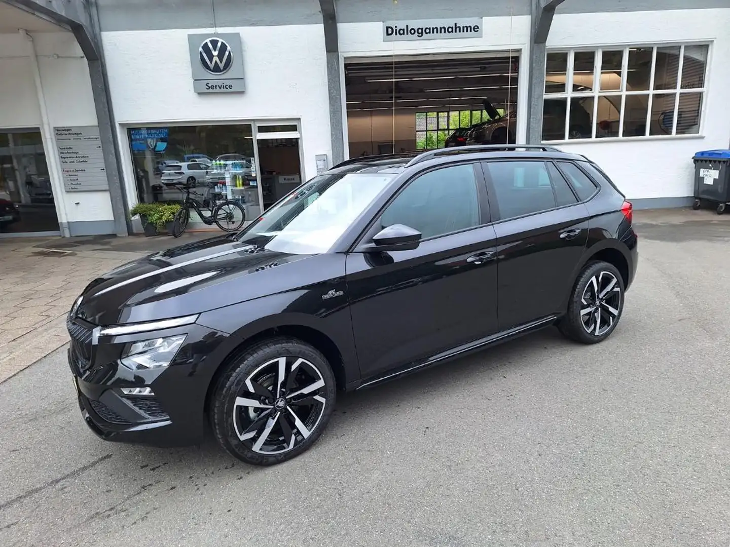 Skoda Kamiq Monte Carlo 1.0 TSI DSG Matrix Pano Lenkradheizung Schwarz - 2