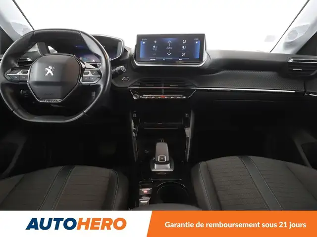 Peugeot 208 view 12
