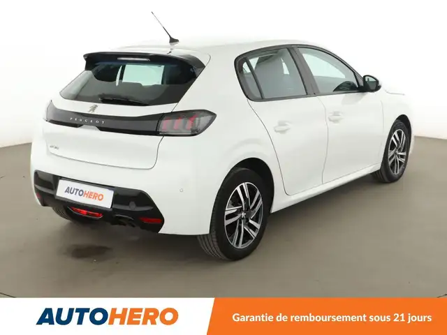 Peugeot 208 view 6