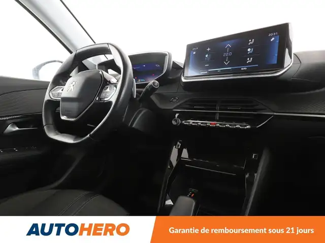 Peugeot 208 view 13