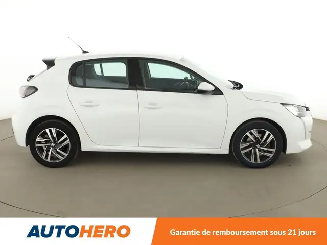 Peugeot 208 view 7