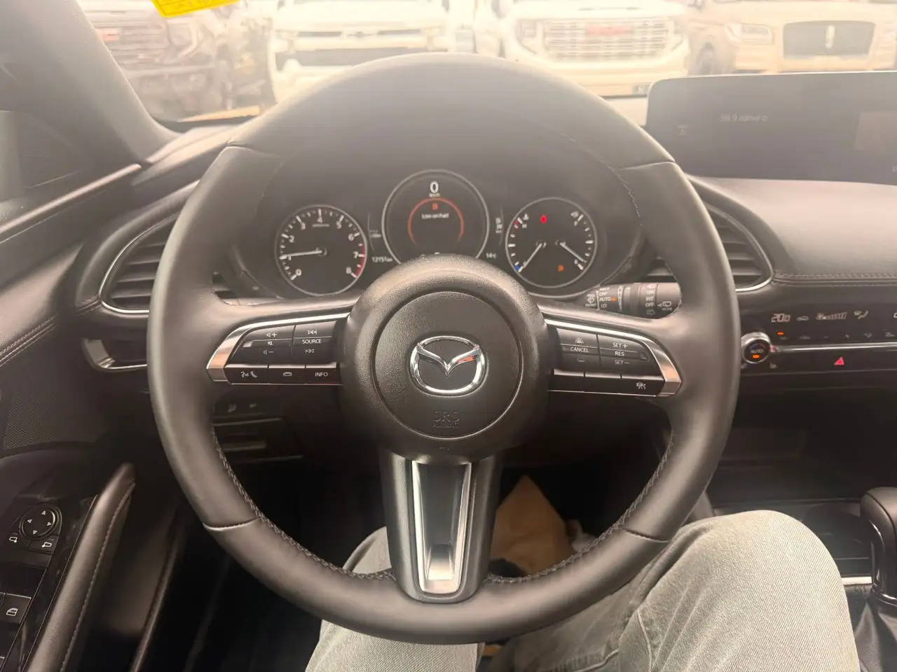 Mazda 3 снимка Mazda 3