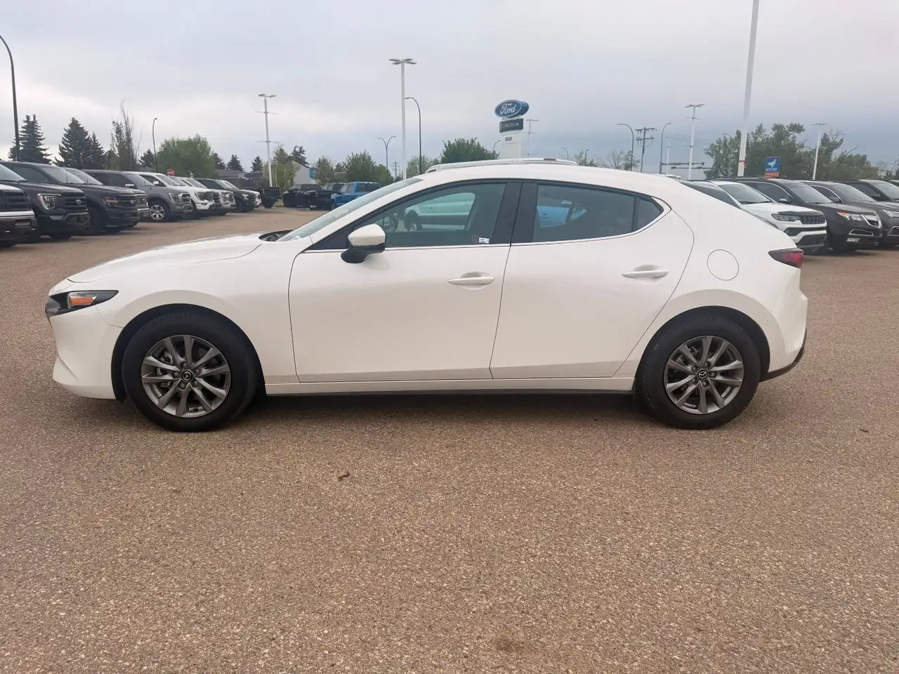 Mazda 3 снимка Mazda 3