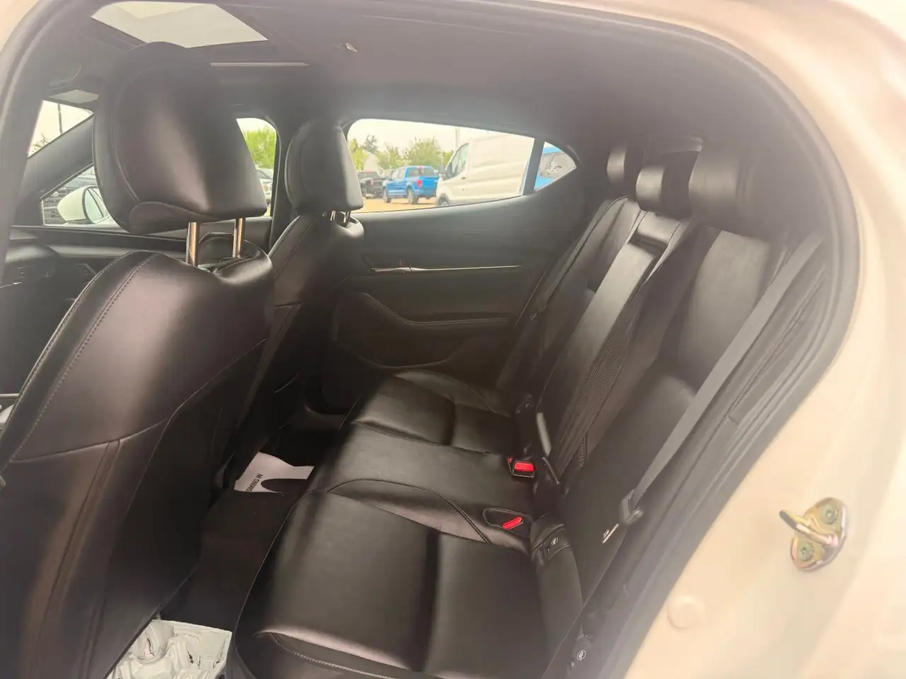 Mazda 3 снимка Mazda 3