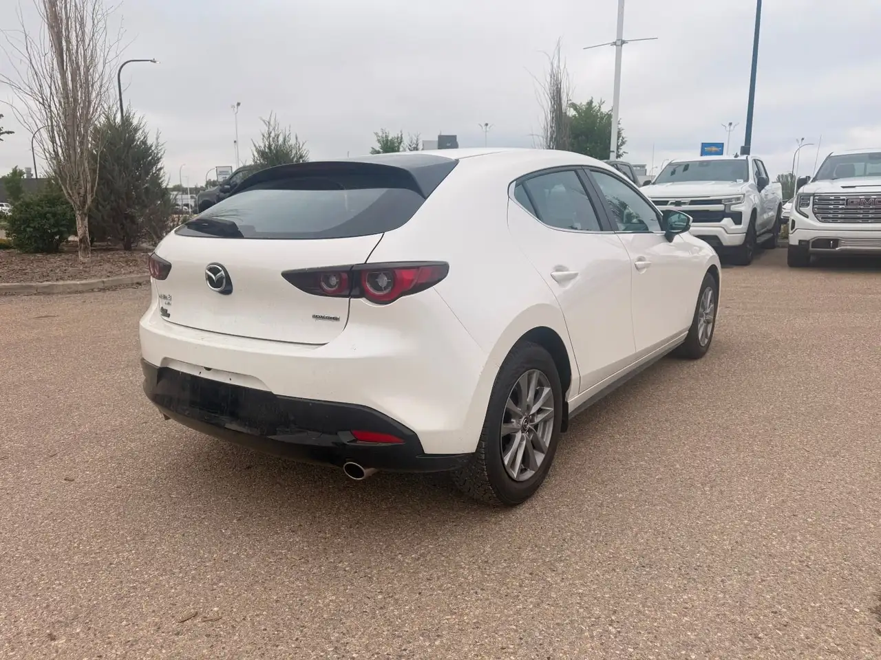 Mazda 3 снимка Mazda 3