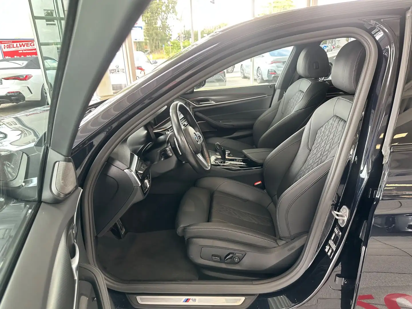 BMW 530 d M Sportpaket LED/CAM/H&K/GD/DAB/LENKRADHE. Schwarz - 2
