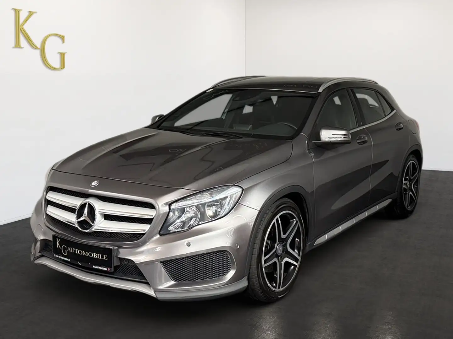 Mercedes-Benz GLA 220 CDI 4-Matic AMG Line Grau - 2