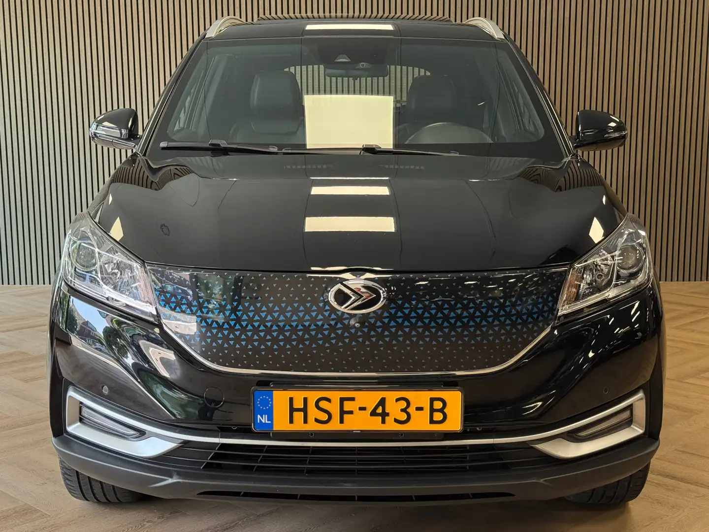 Seres Seres 3 52kWh AUT. PANORAMADAK CAMERA 360° KEYLESS NAVIGAT Zwart - 2