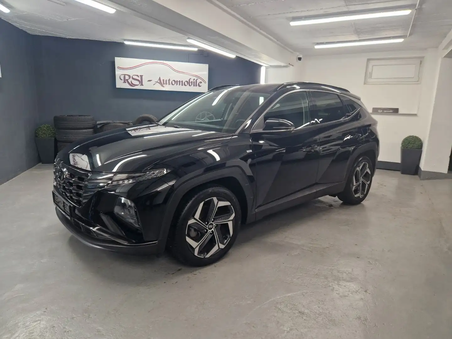 Hyundai TUCSON Exclusive Mild-Hybrid 4WD Schwarz - 1