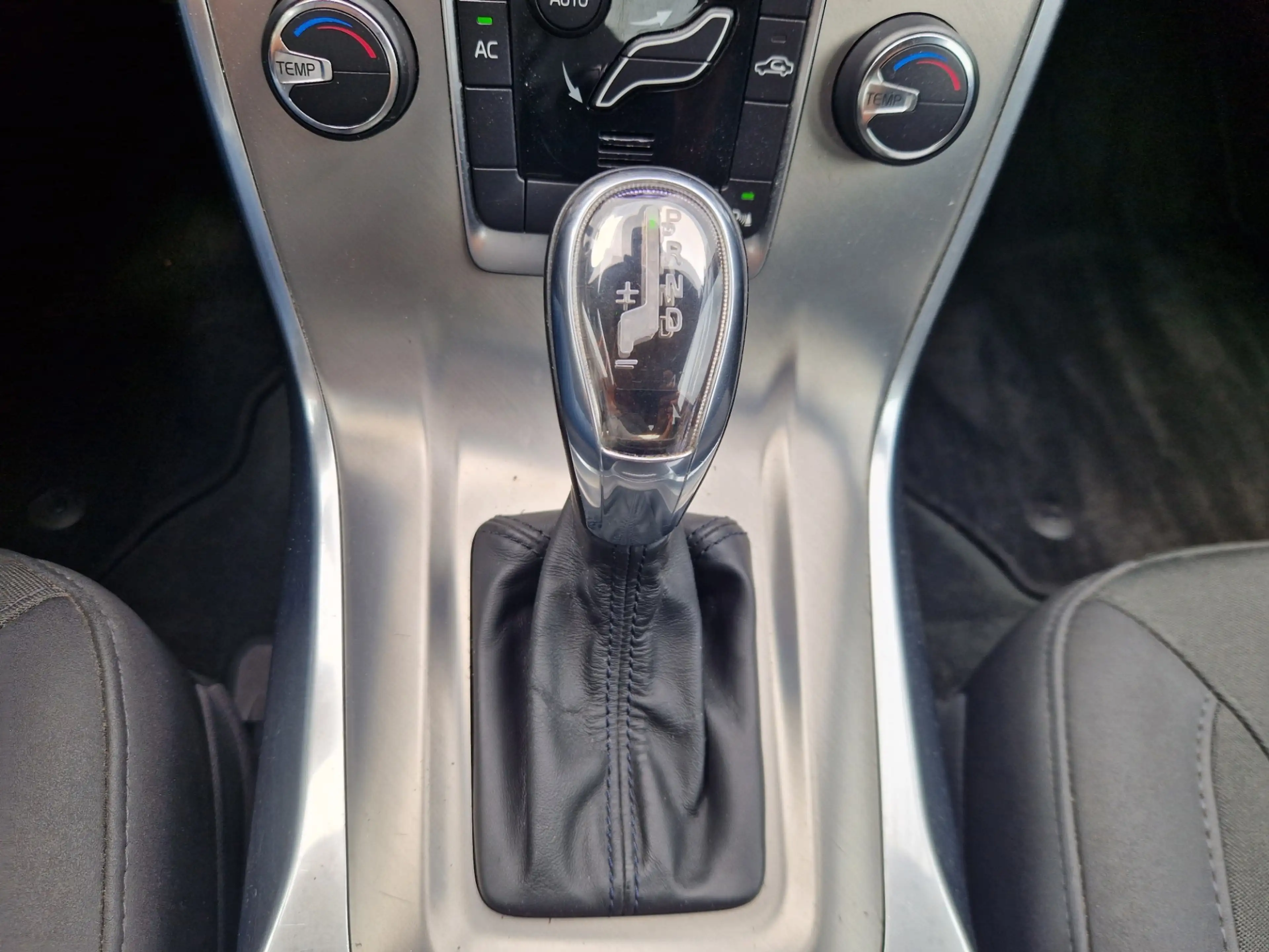 Volvo S80 1.6 T4 Automaat Kinetic Dealer onderhouden — photo 11