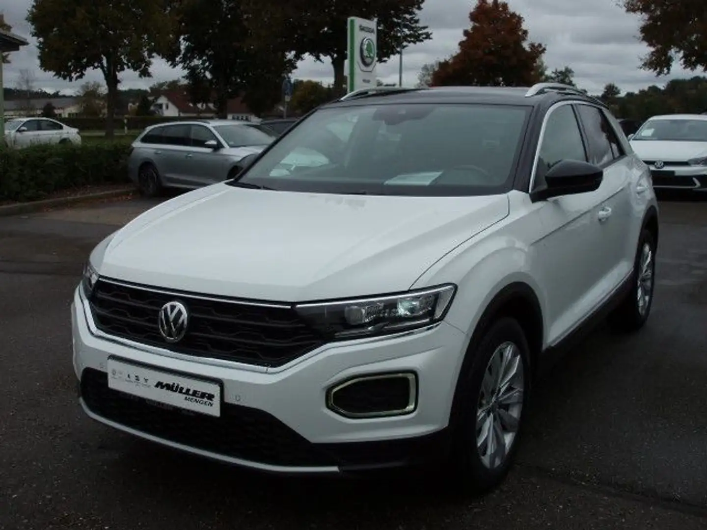 Volkswagen T-Roc Sport 1,5 TSI DSG STHZ/AHK/NAVI/LED Wit - 2